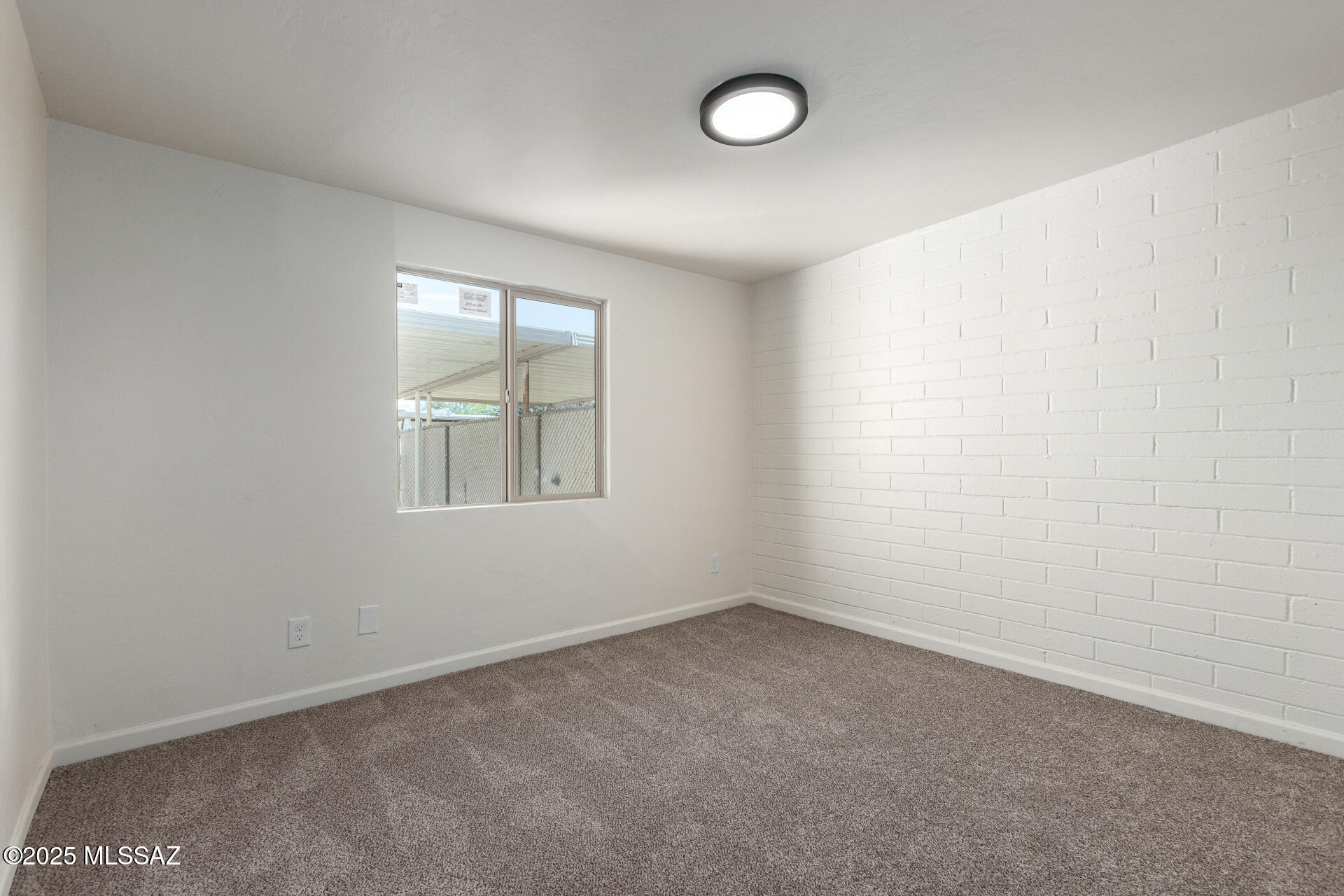 2334 E Hidalgo Vista