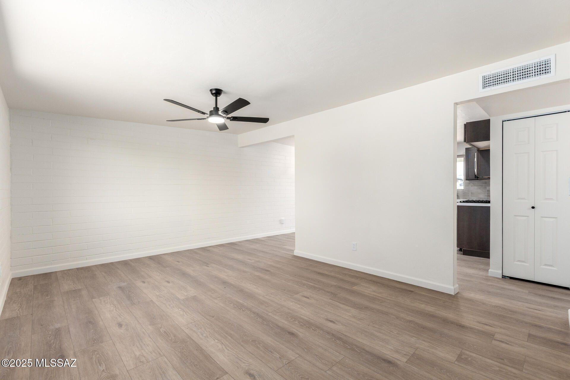 2334 E Hidalgo Vista