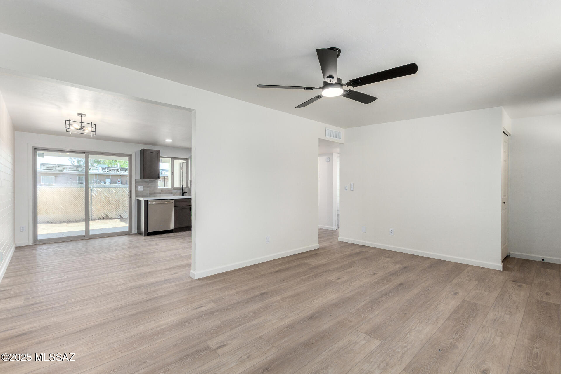 2334 E Hidalgo Vista