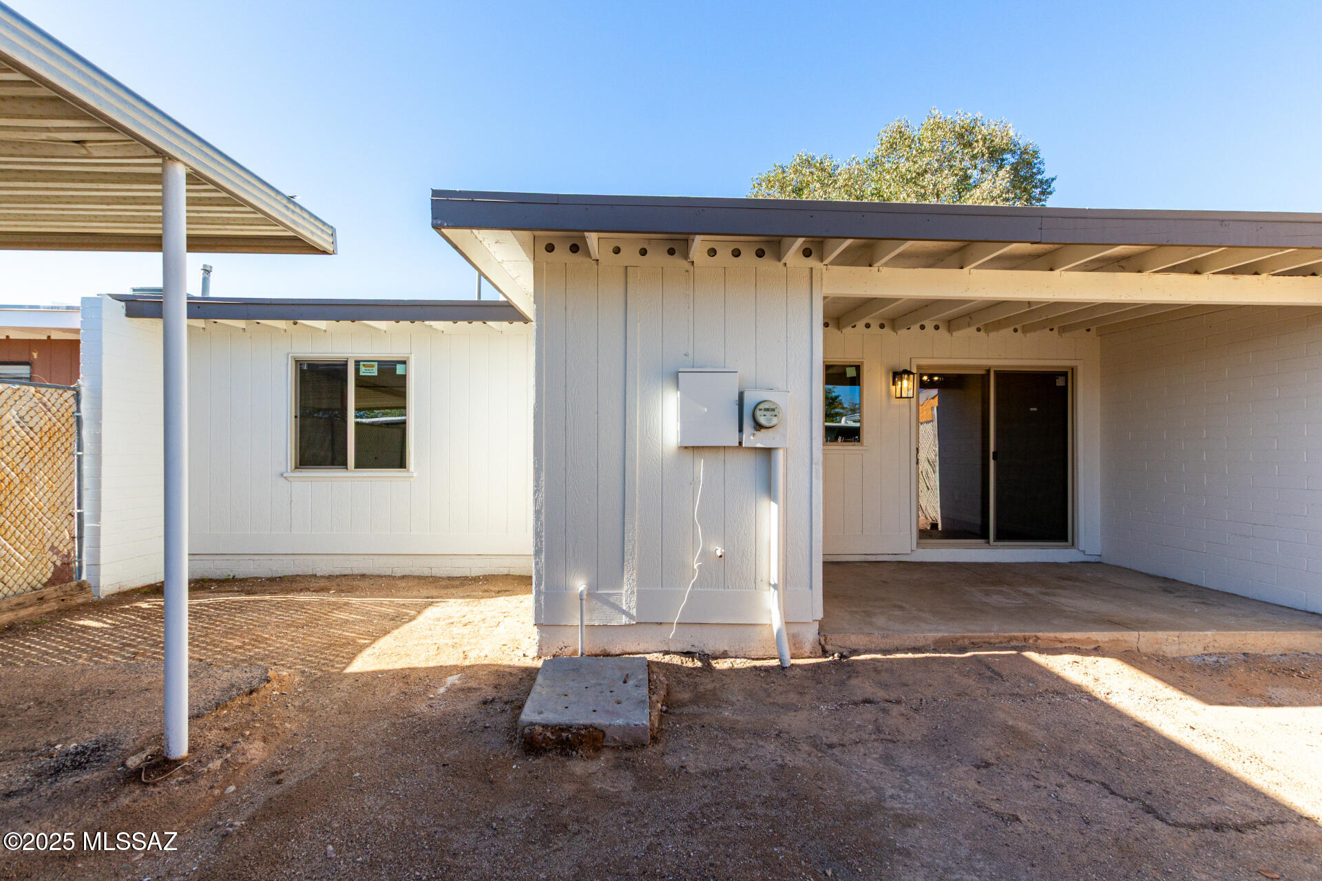 2334 E Hidalgo Vista