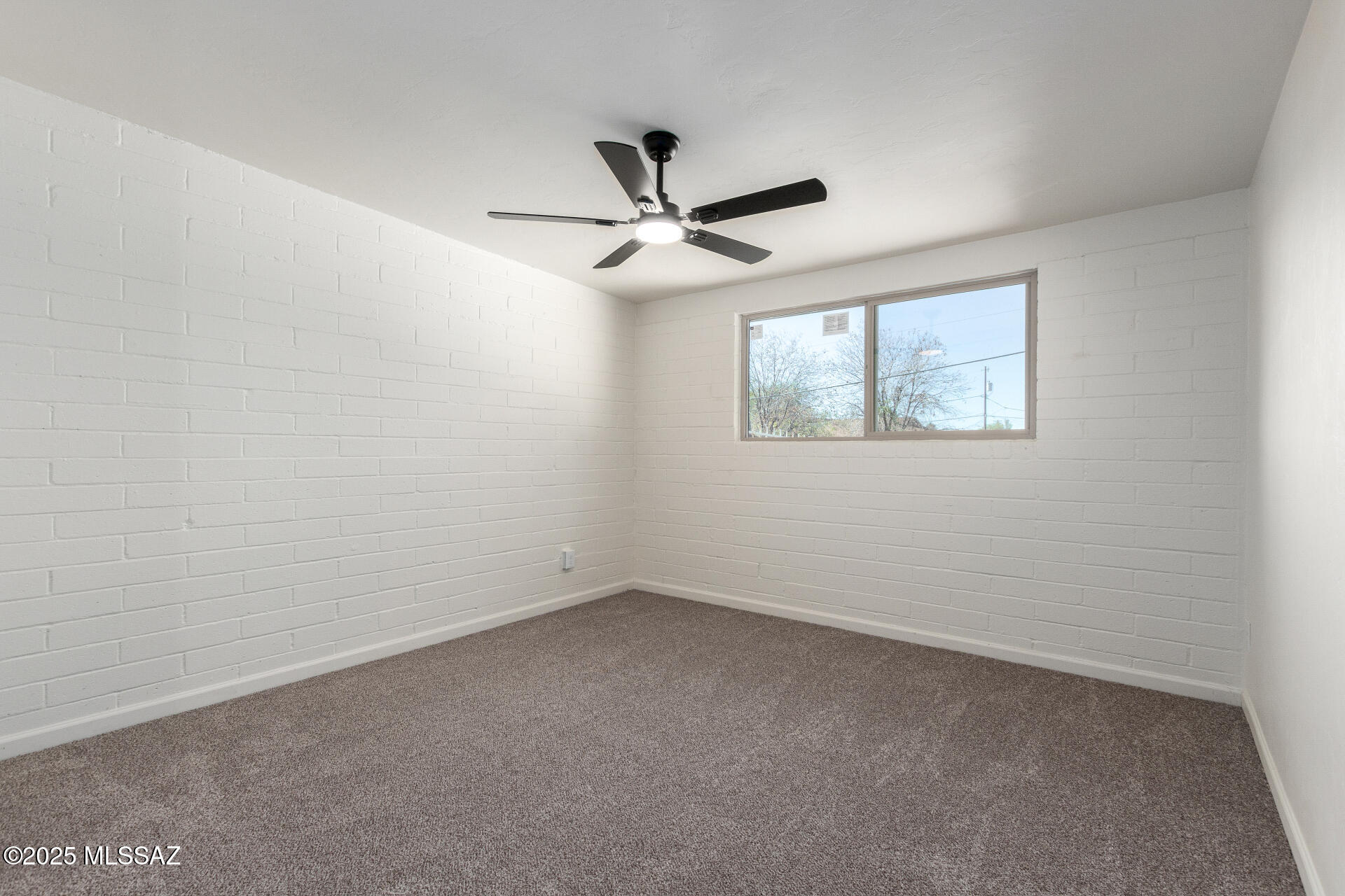 2334 E Hidalgo Vista