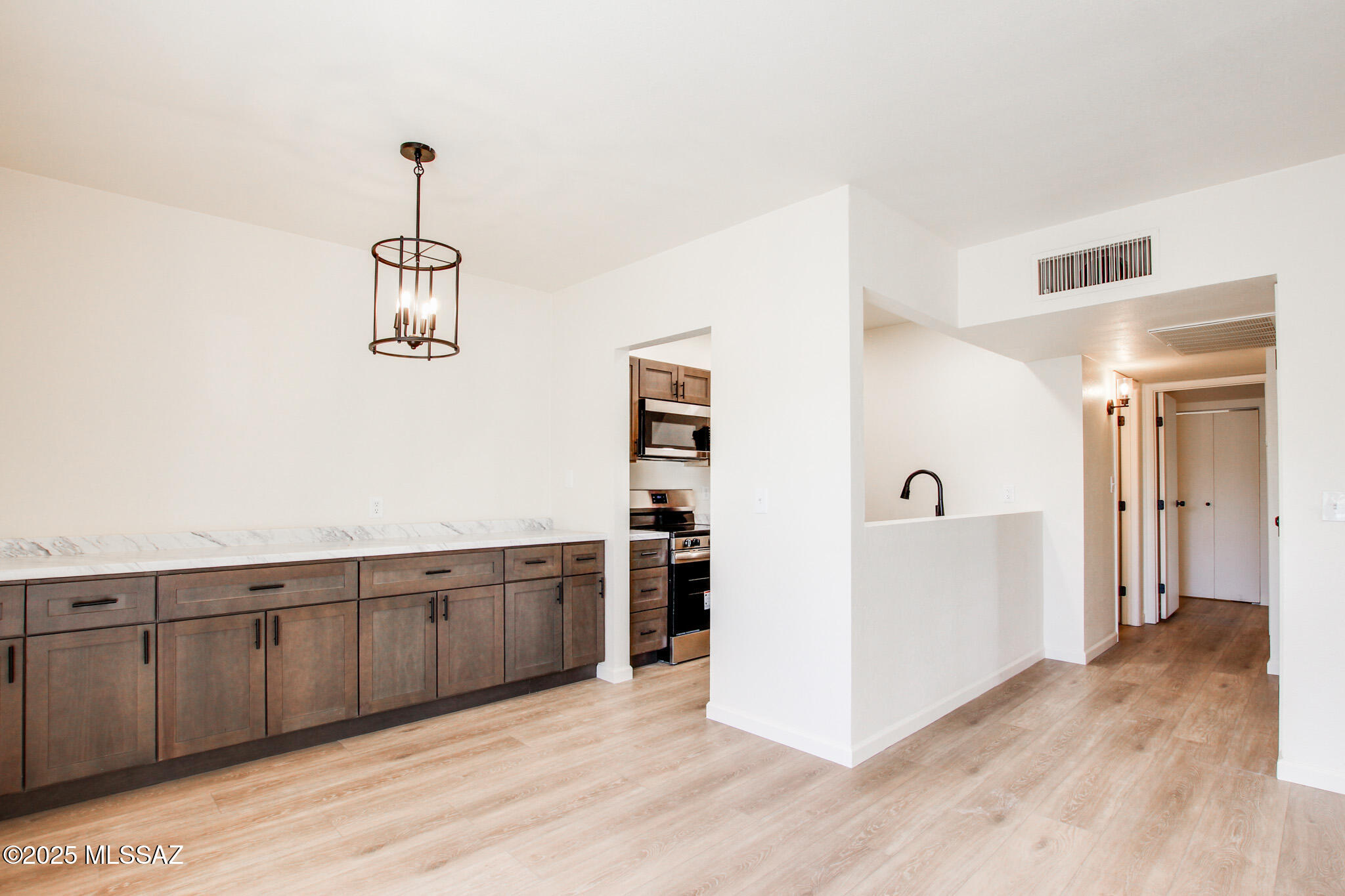 8080 E Speedway Boulevard 607