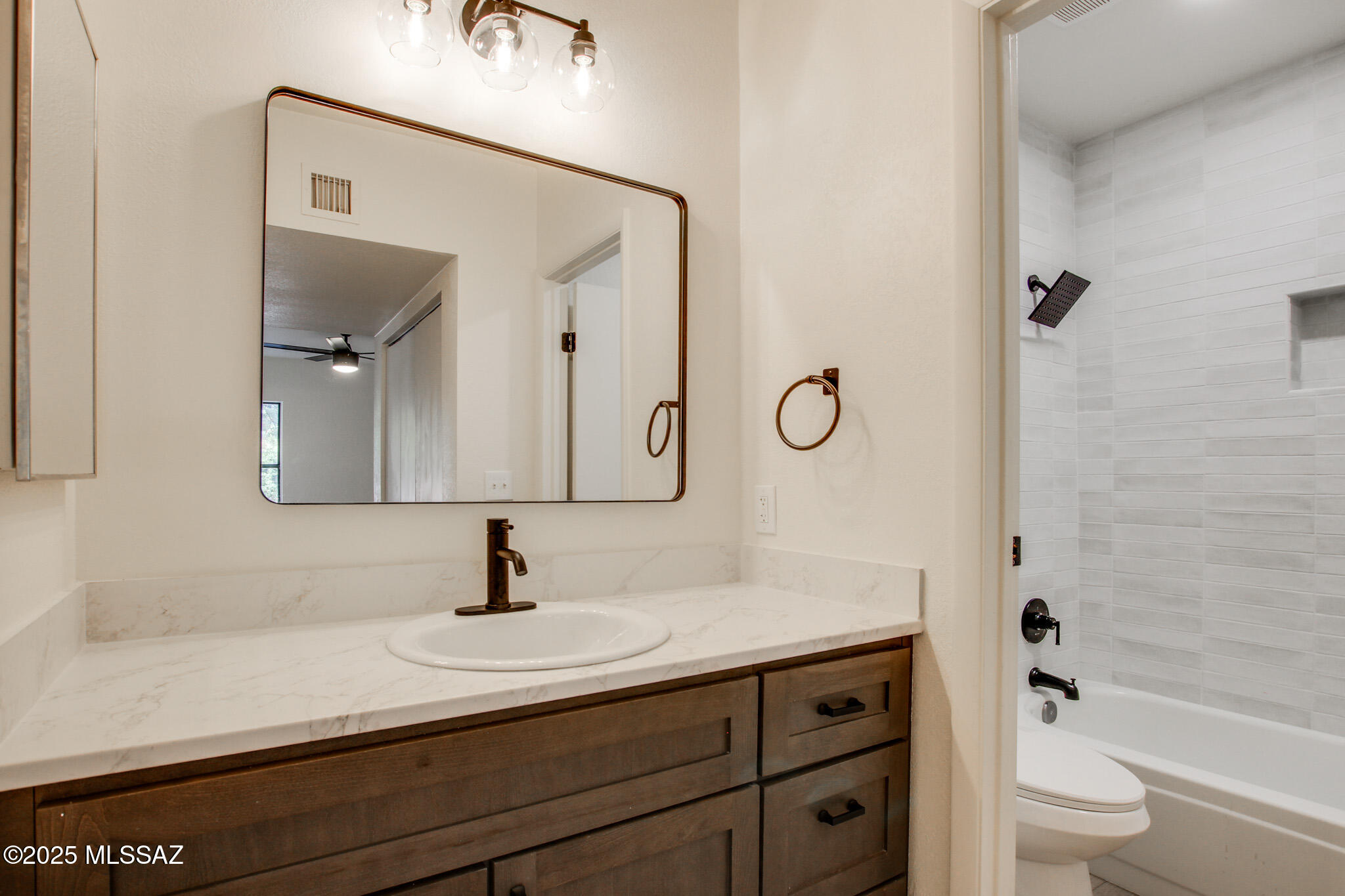 8080 E Speedway Boulevard 607