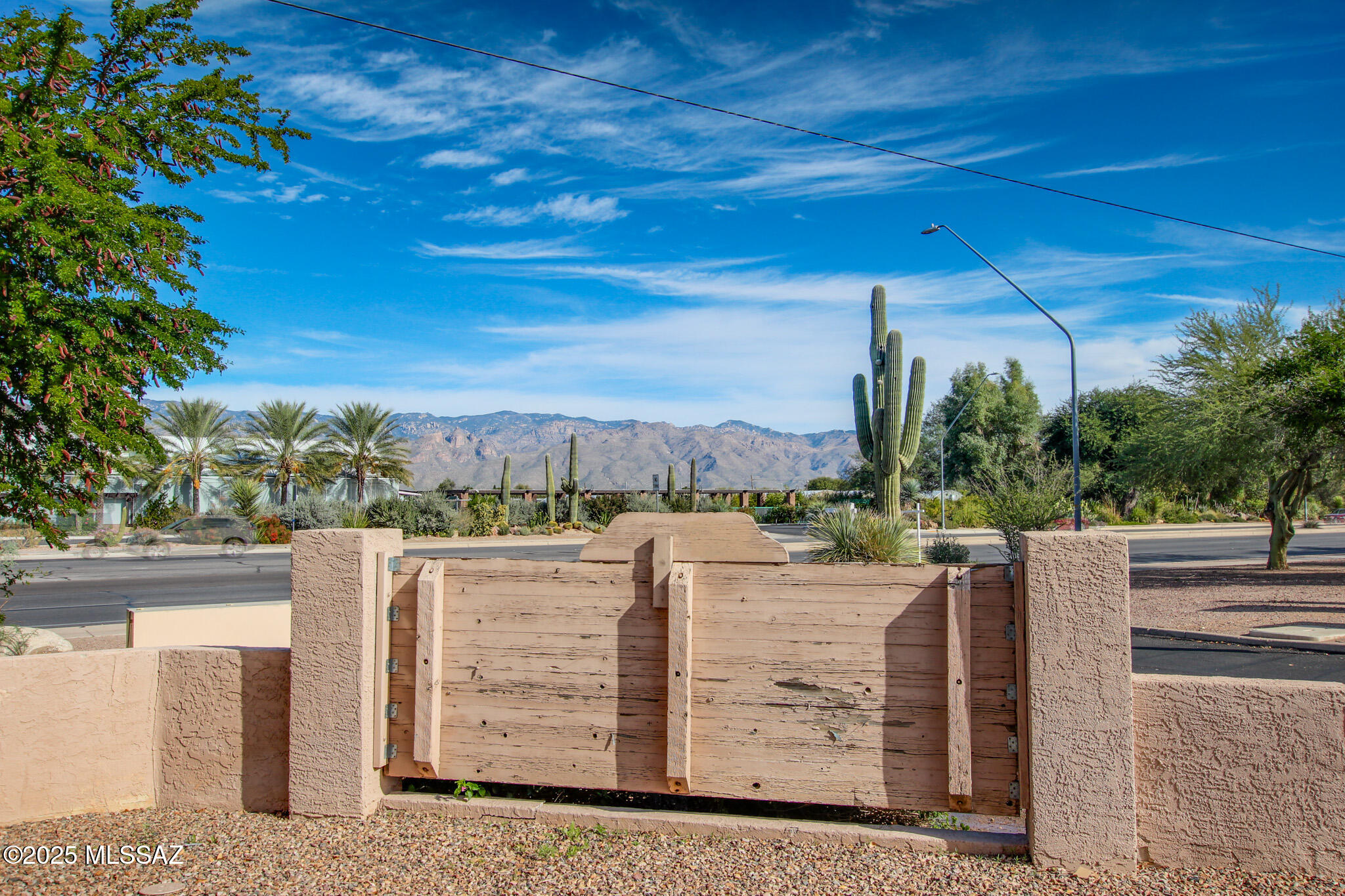 8080 E Speedway Boulevard 607