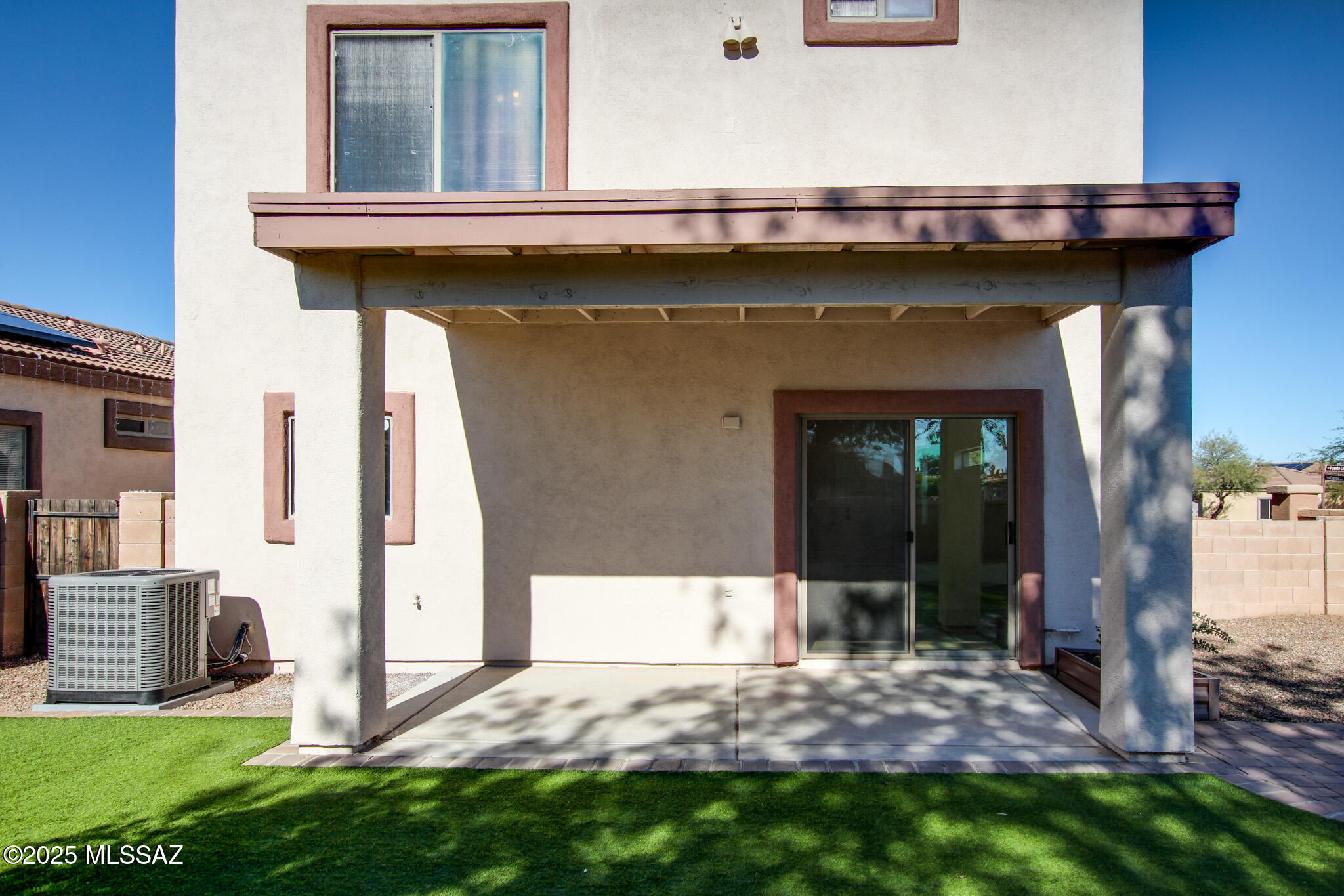 262 E Calle Puente Lindo