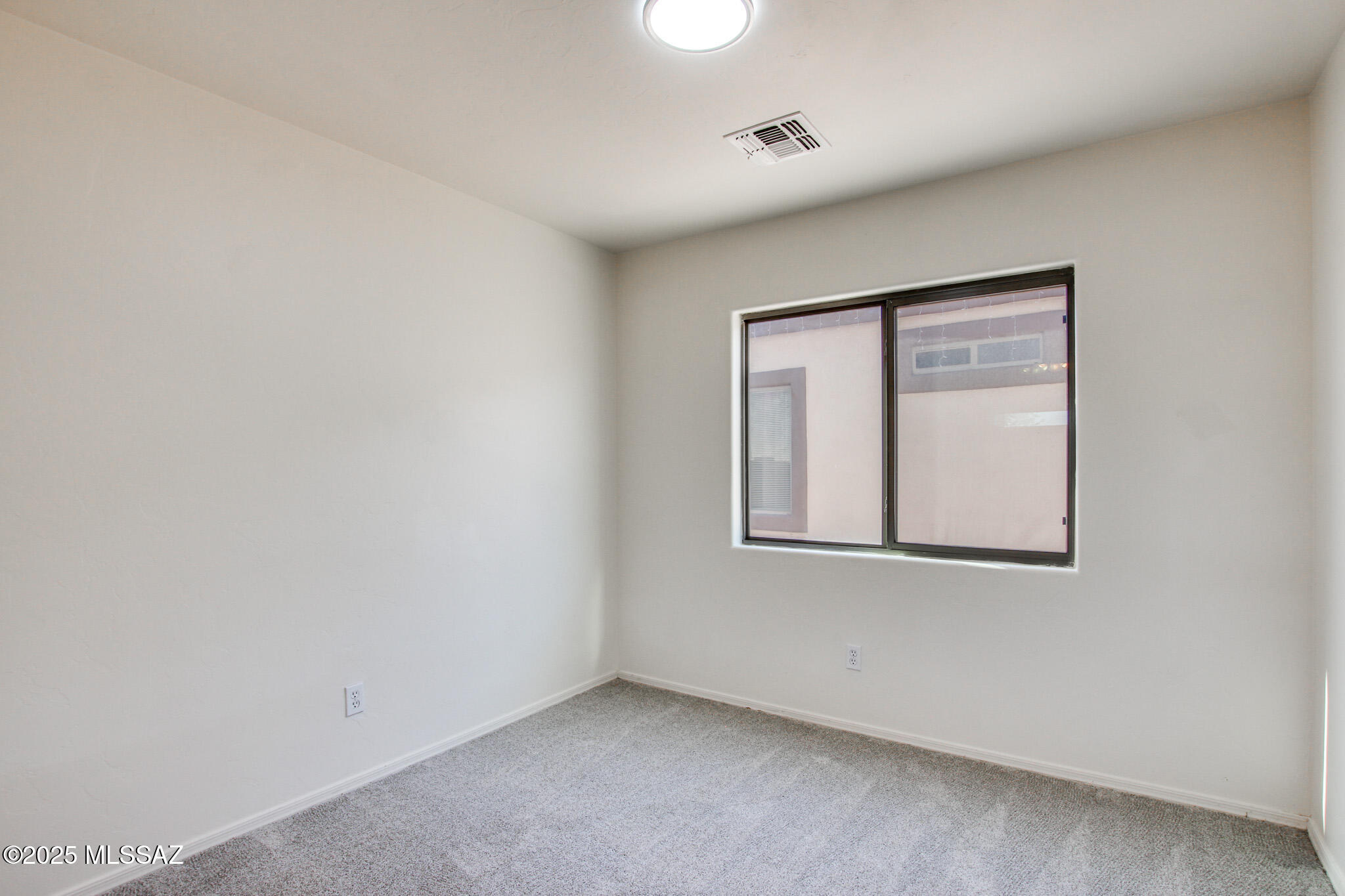 262 E Calle Puente Lindo