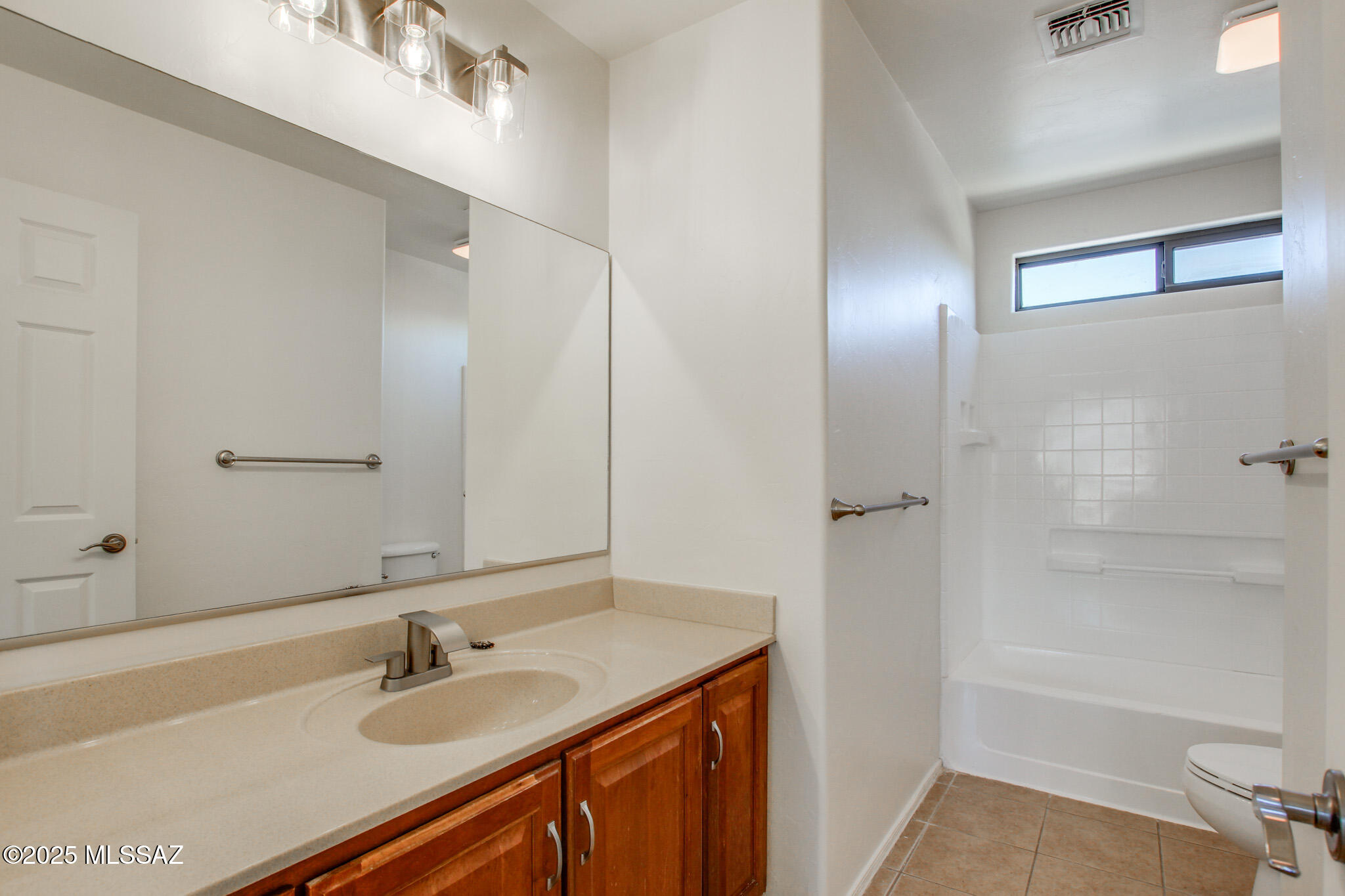 262 E Calle Puente Lindo