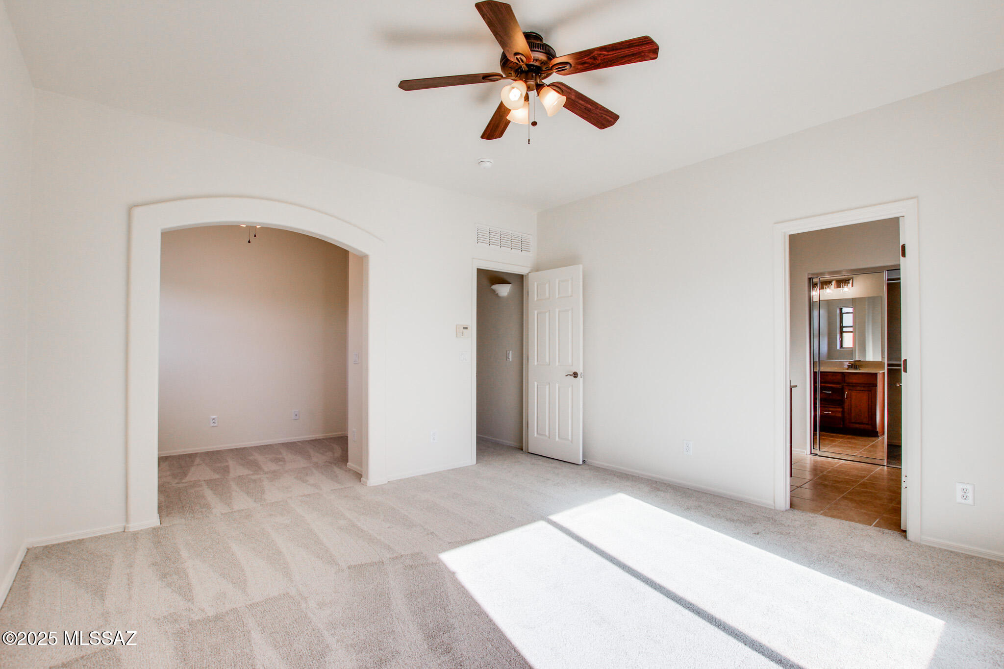 262 E Calle Puente Lindo