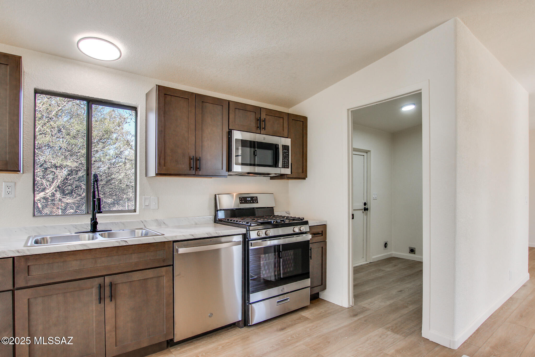 8777 E Ellsworth Lane