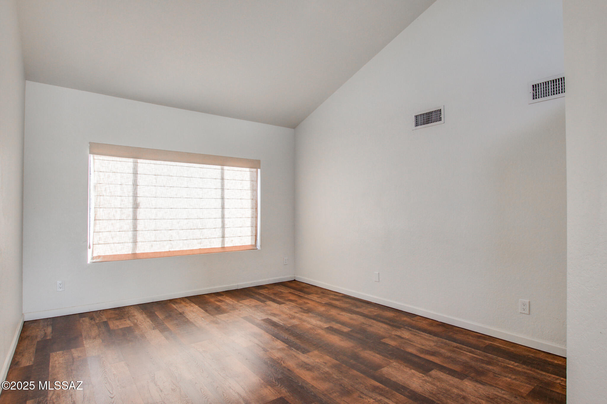 8157 N Streamside Avenue