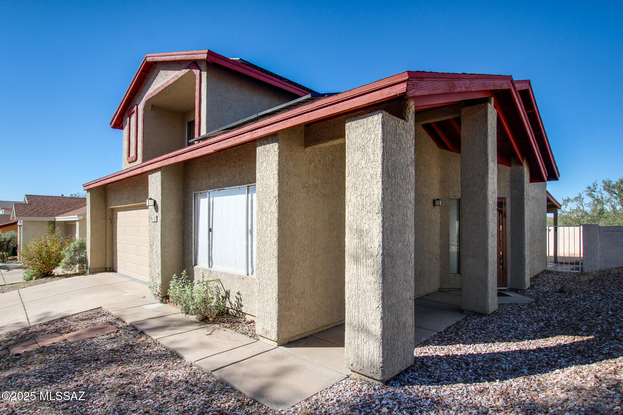 8157 N Streamside Avenue