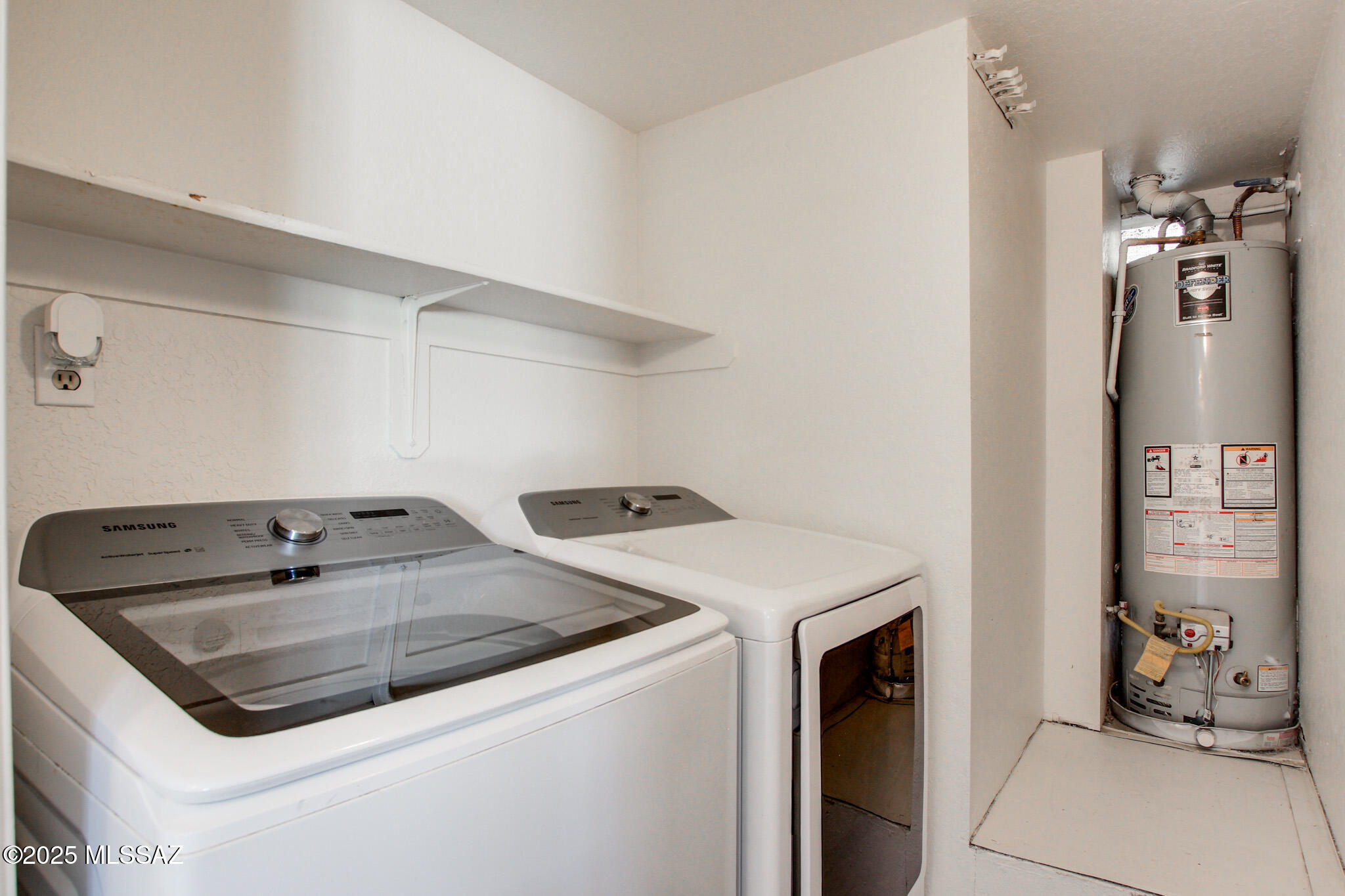 8157 N Streamside Avenue