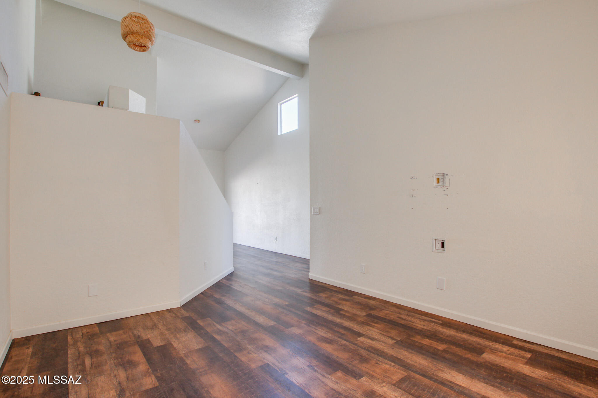 8157 N Streamside Avenue