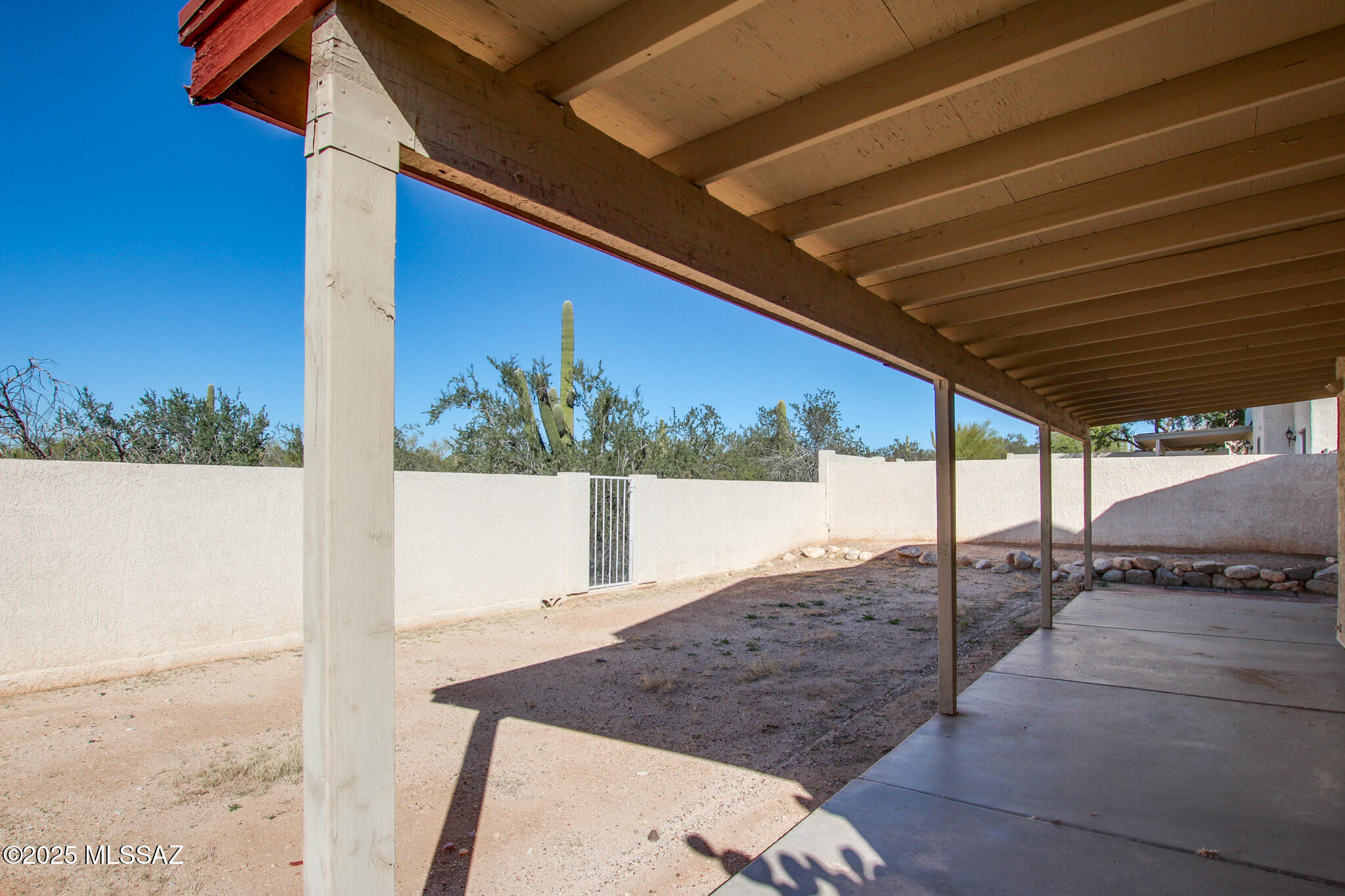 8157 N Streamside Avenue