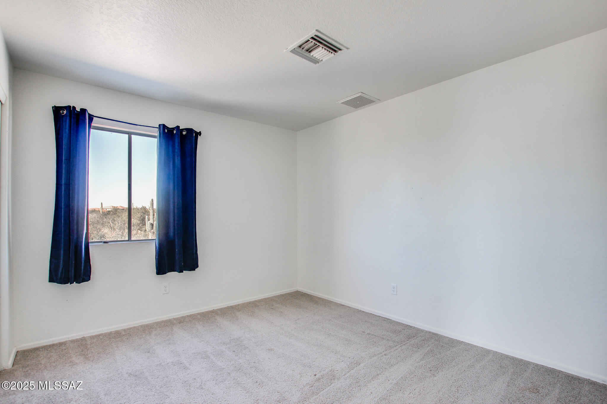 8157 N Streamside Avenue