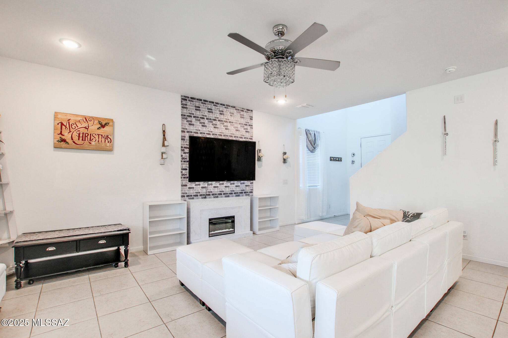 21925 E Thunderhead Drive