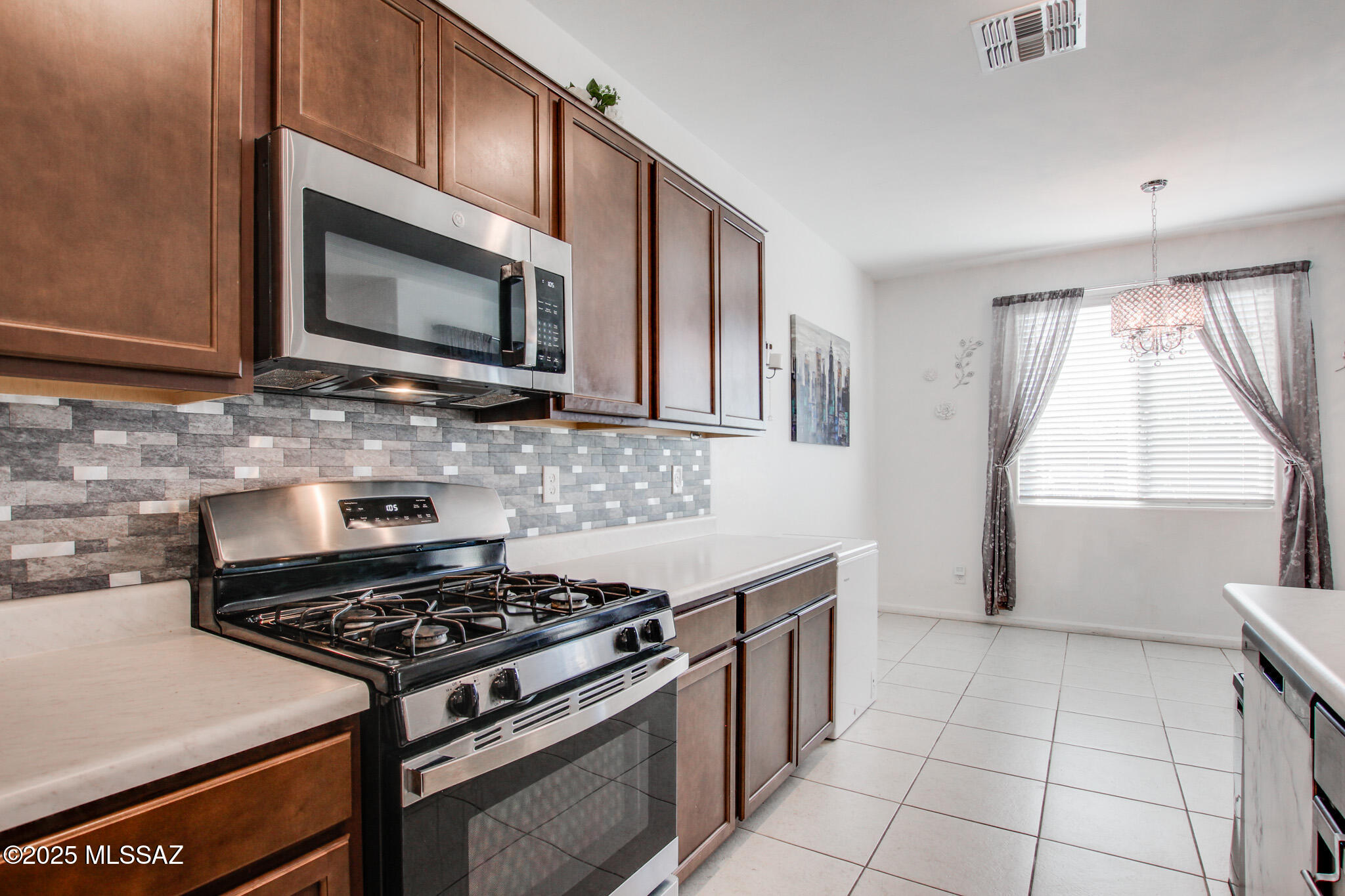 21925 E Thunderhead Drive