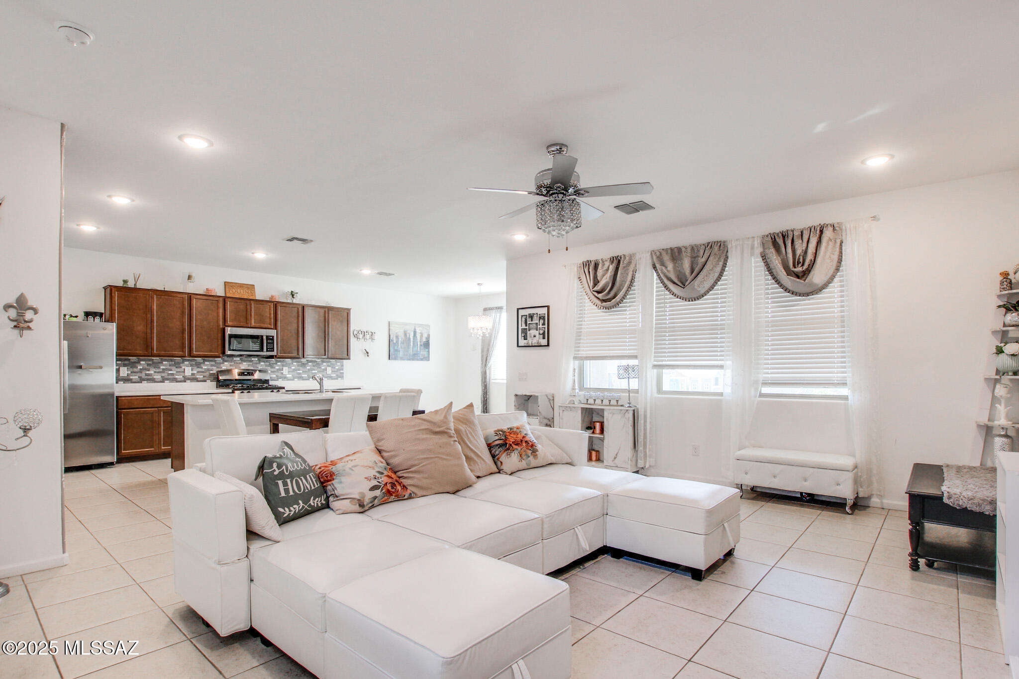 21925 E Thunderhead Drive