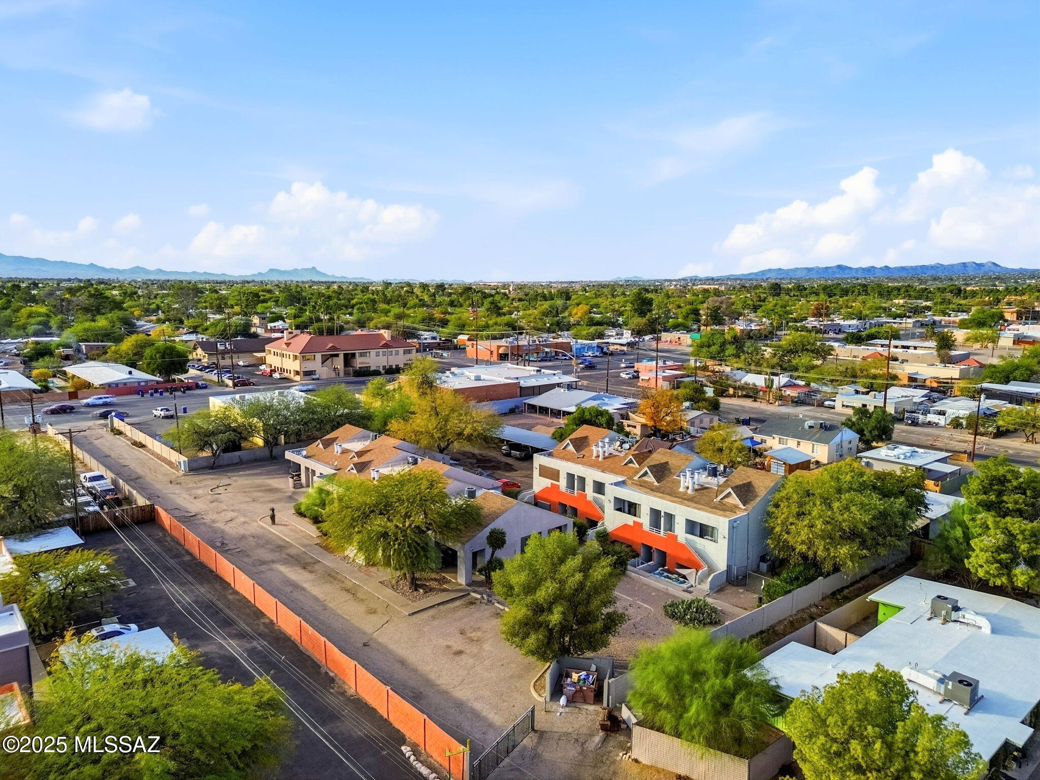 2744 N Country Club Road 106