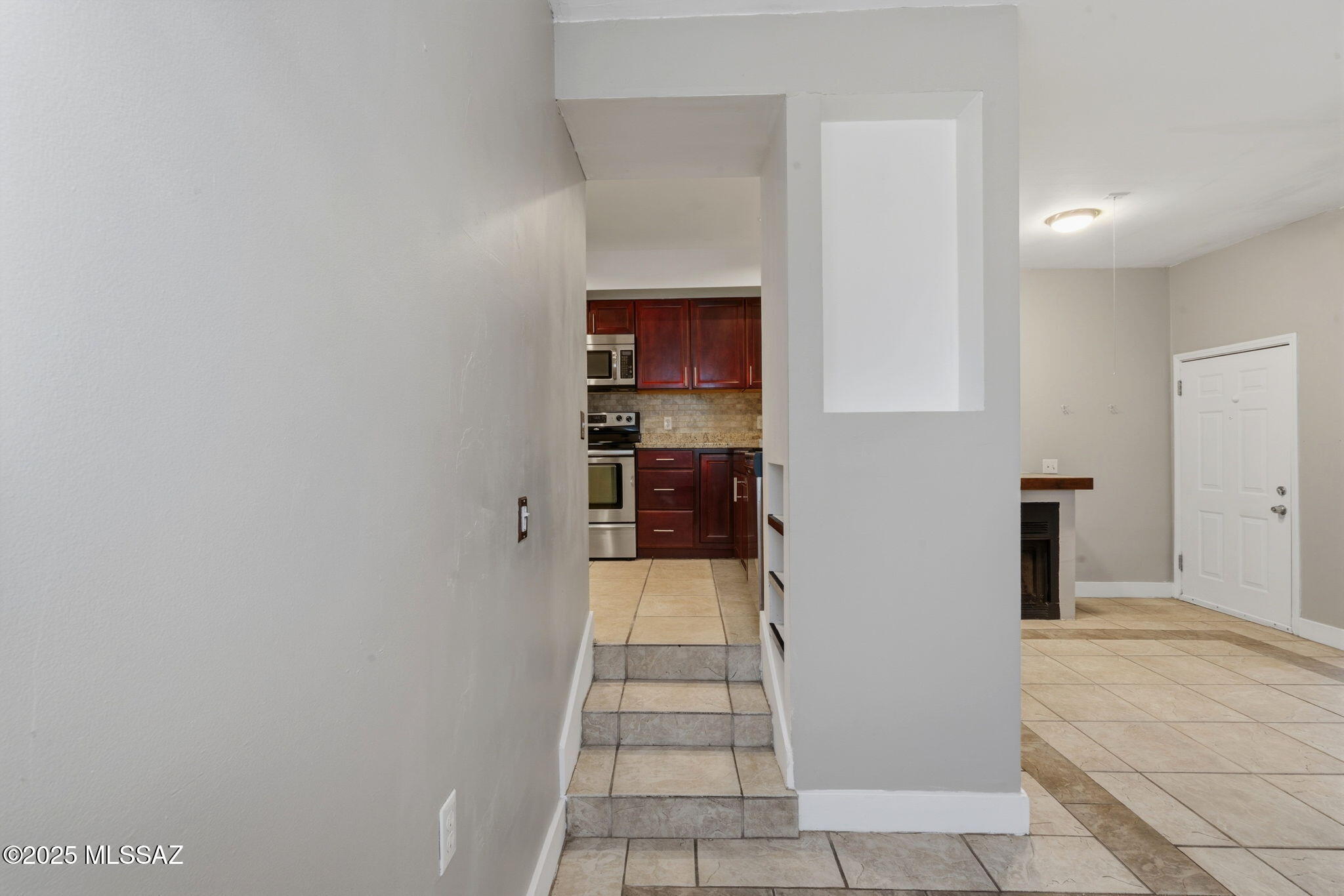 2744 N Country Club Road 106