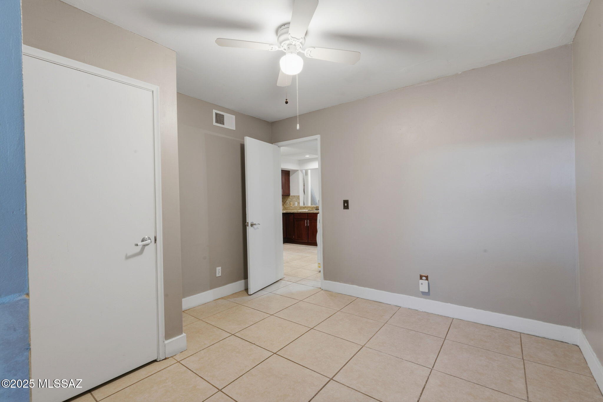 2744 N Country Club Road 106