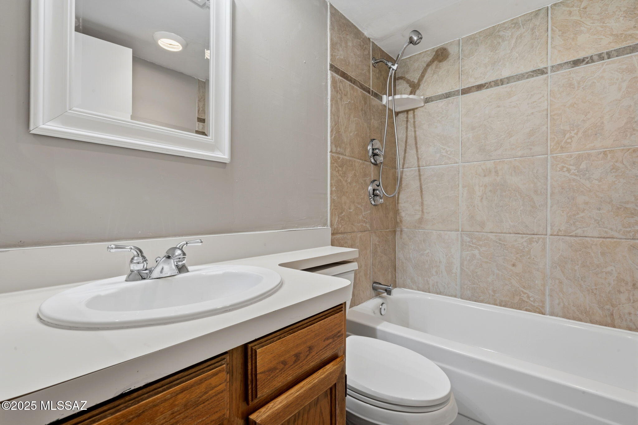 2744 N Country Club Road 106