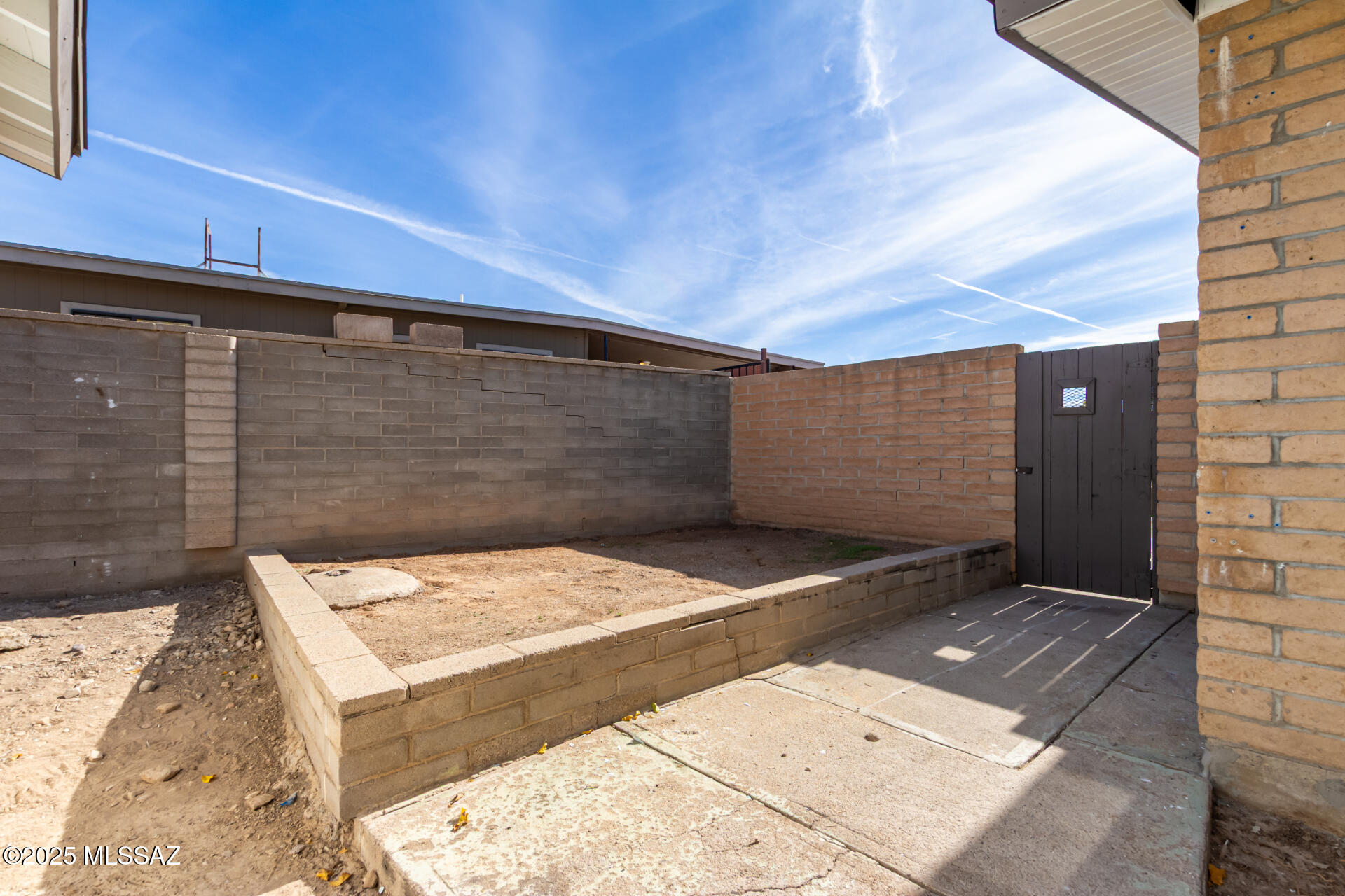 2950 W Calle Pajarito