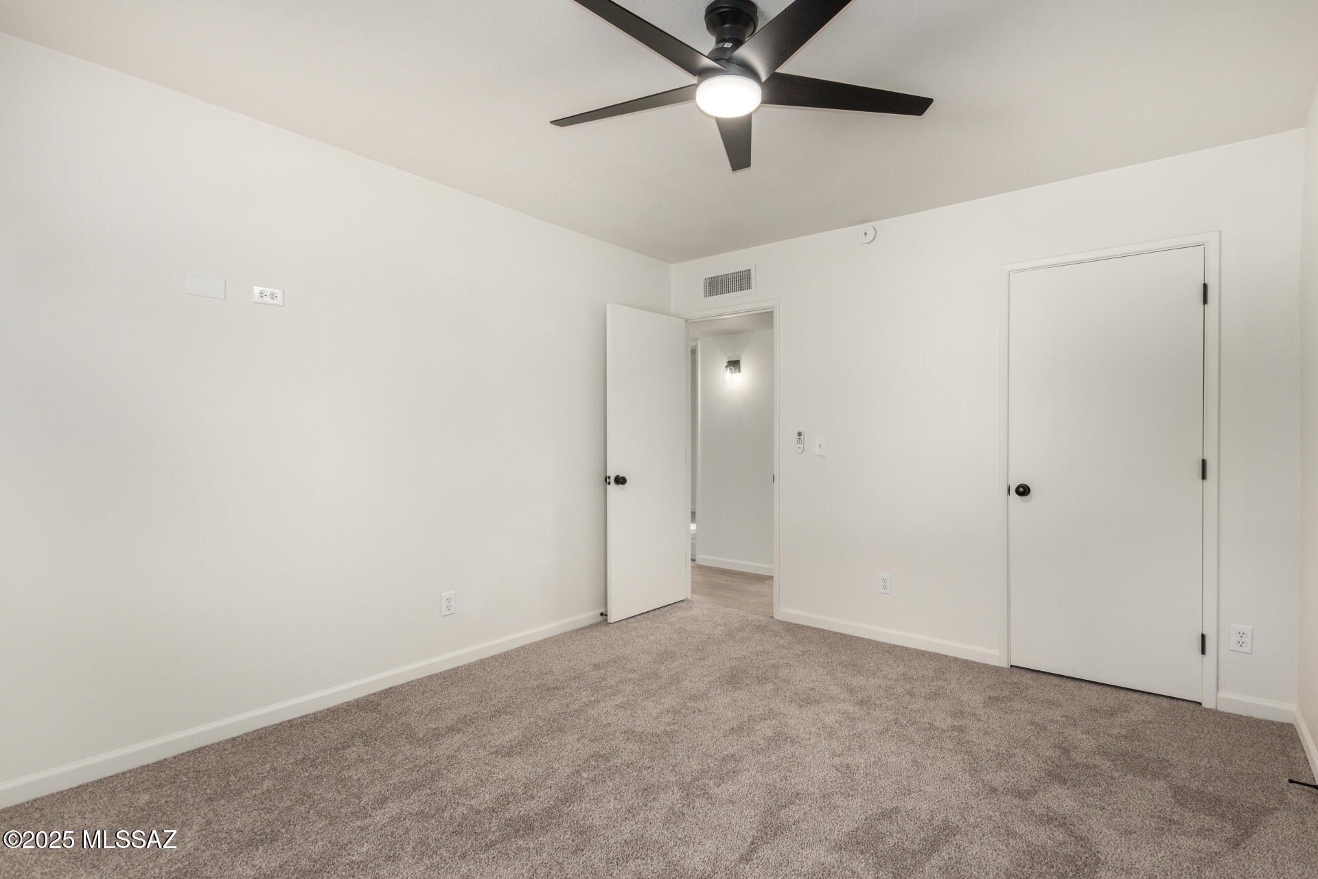 2950 W Calle Pajarito