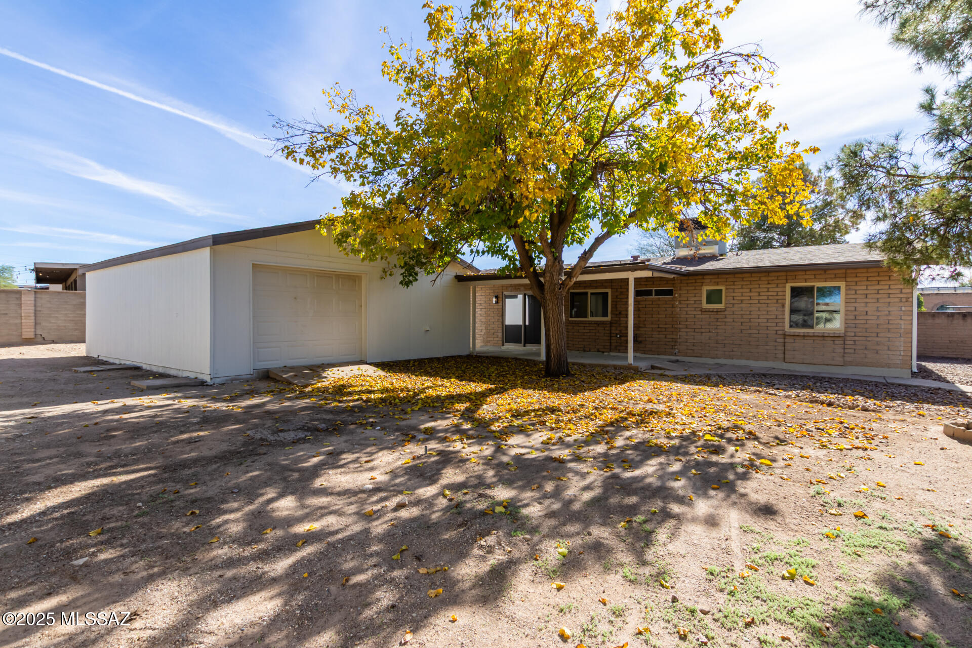 2950 W Calle Pajarito