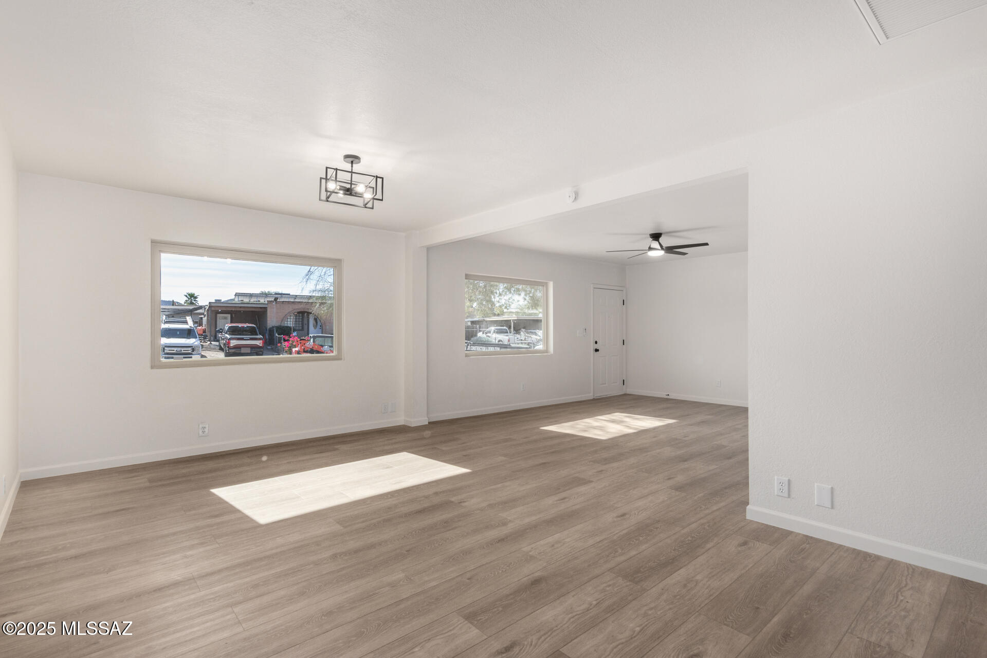 2950 W Calle Pajarito