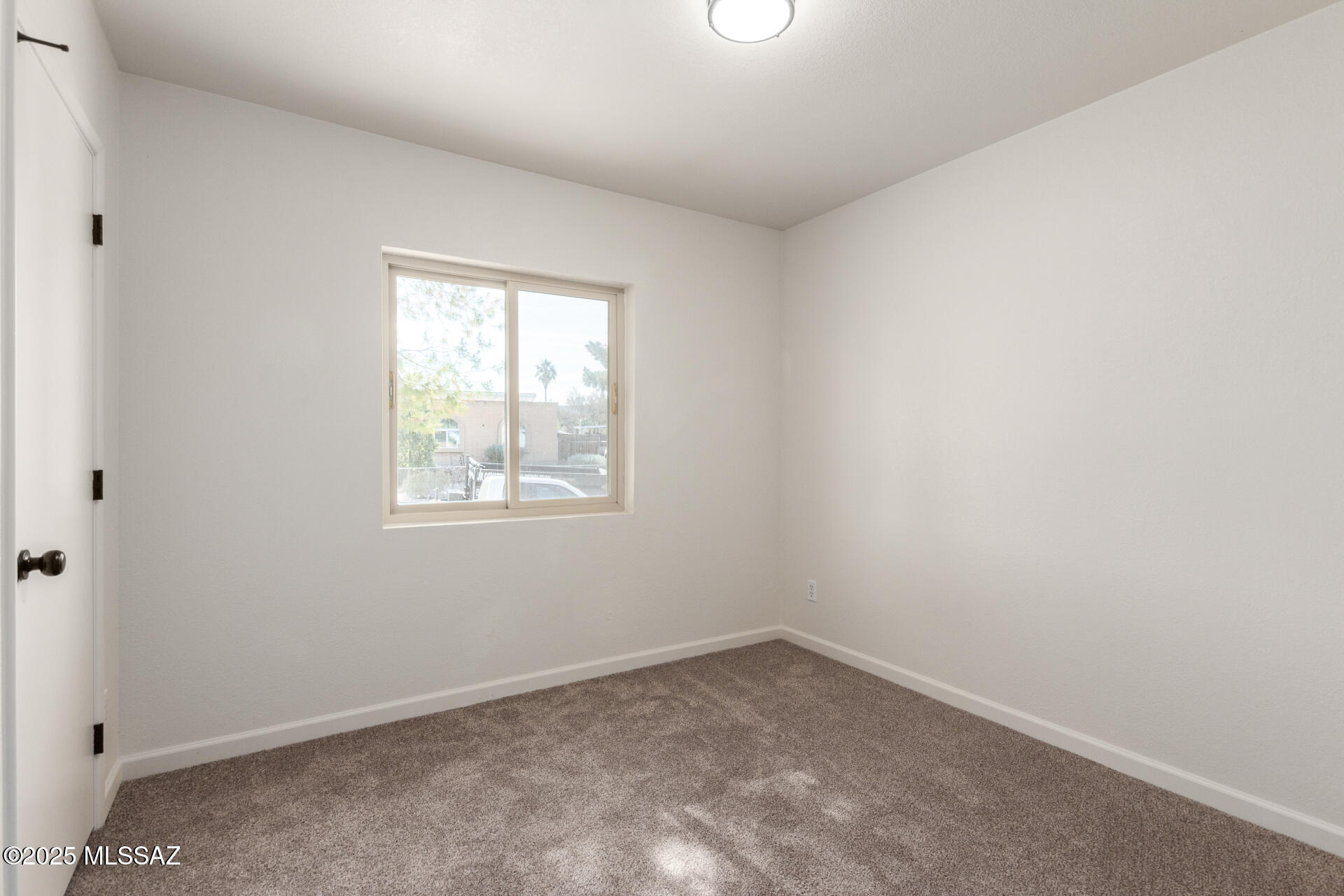 2950 W Calle Pajarito