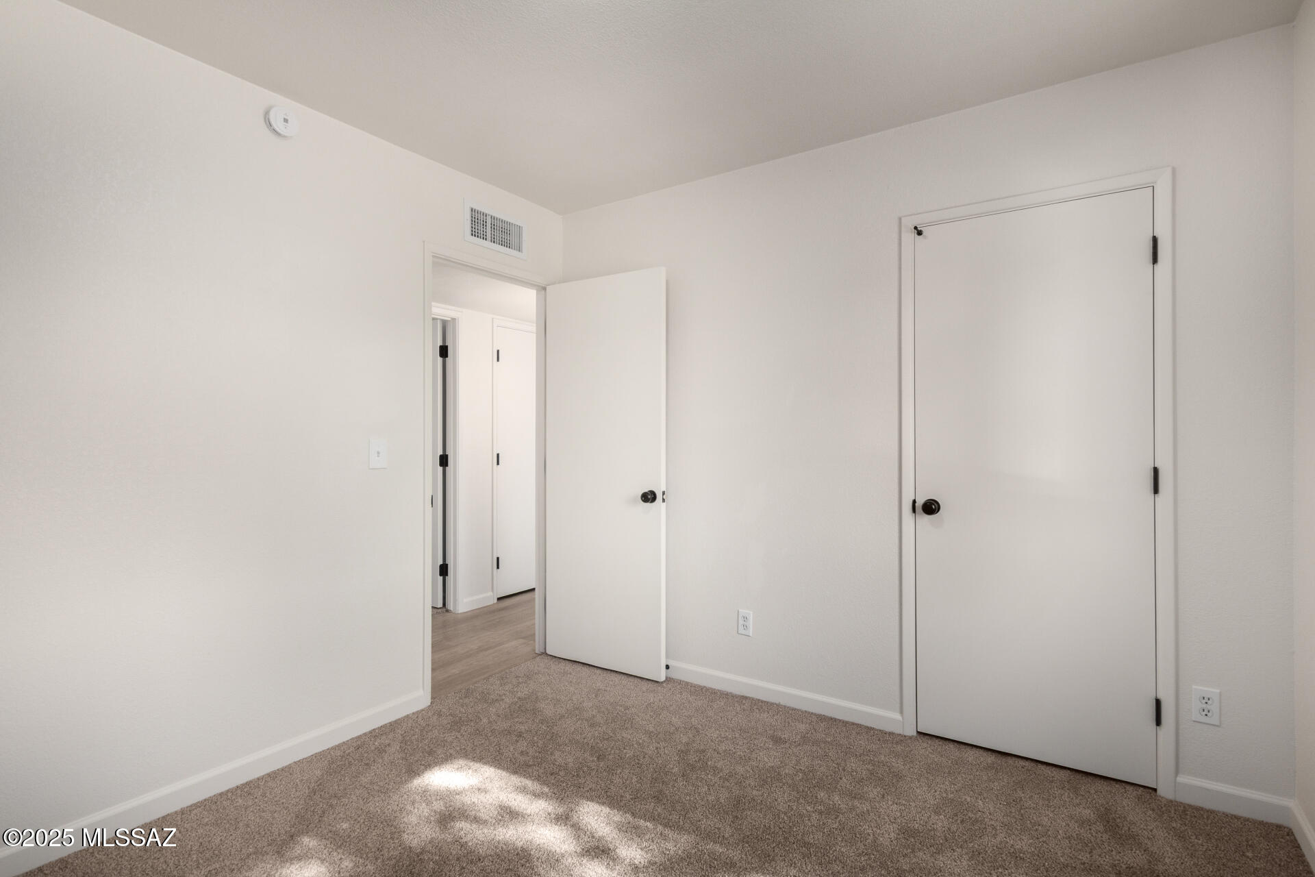 2950 W Calle Pajarito