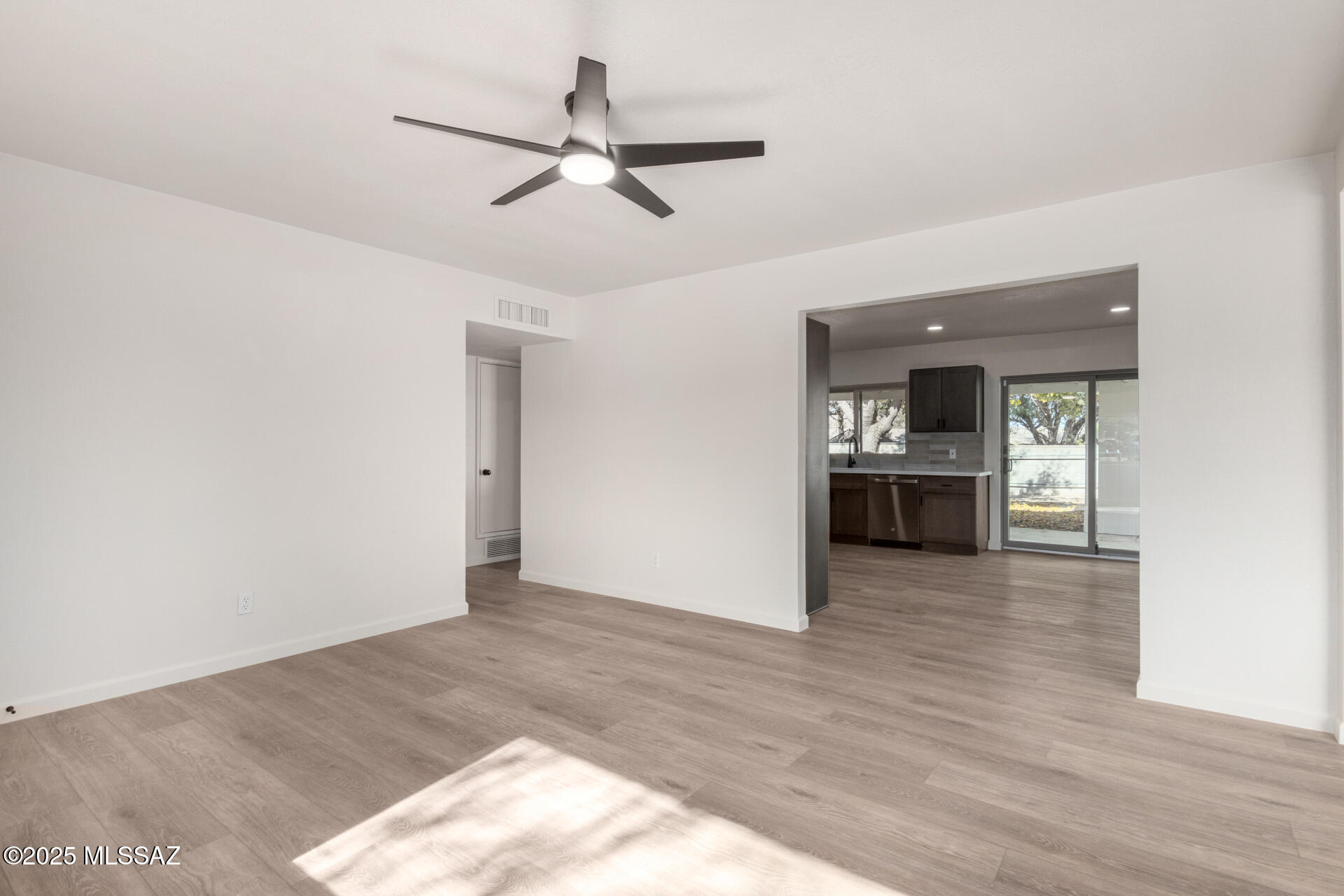 2950 W Calle Pajarito