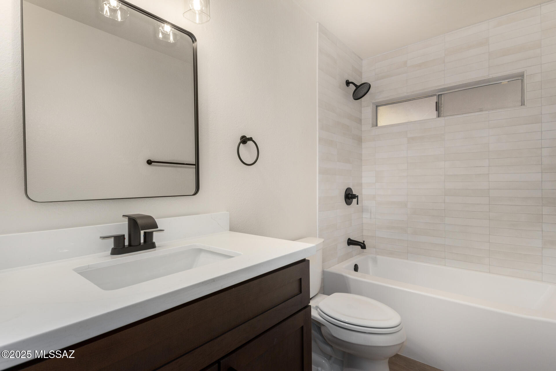 2950 W Calle Pajarito