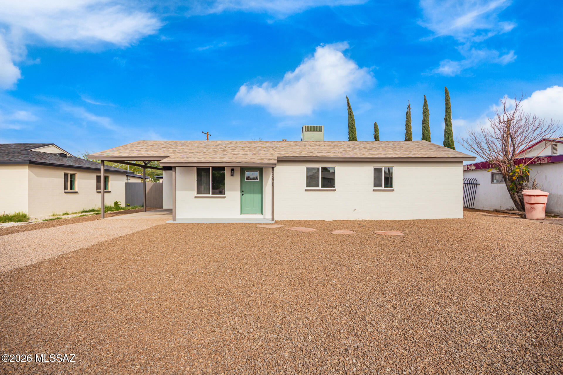 2601 E Warwick Vista