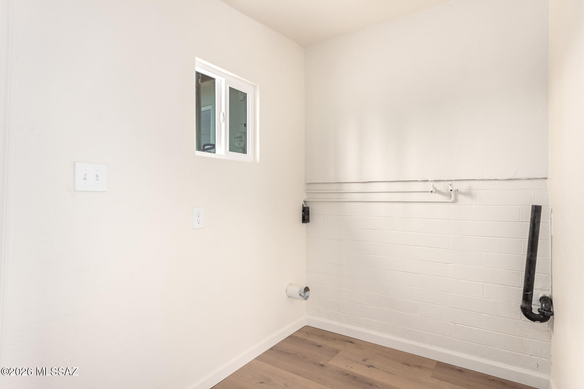 2601 E Warwick Vista