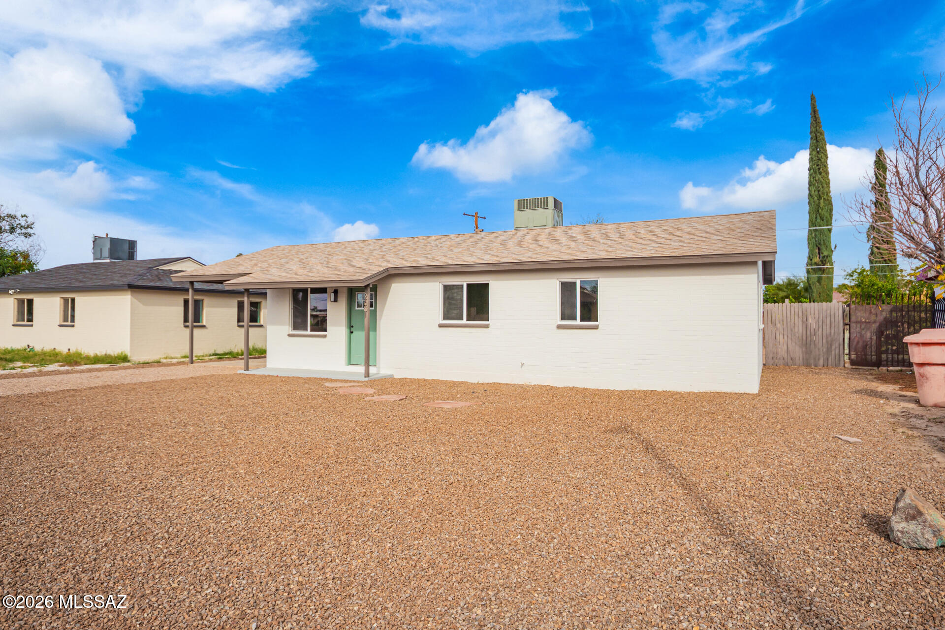 2601 E Warwick Vista