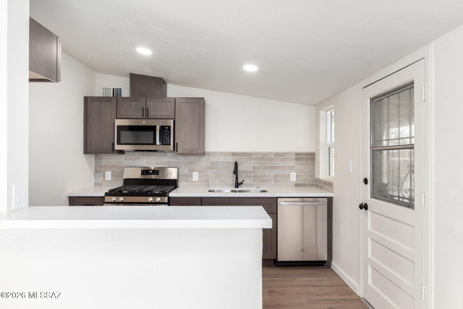 2721 N Calle De Romy