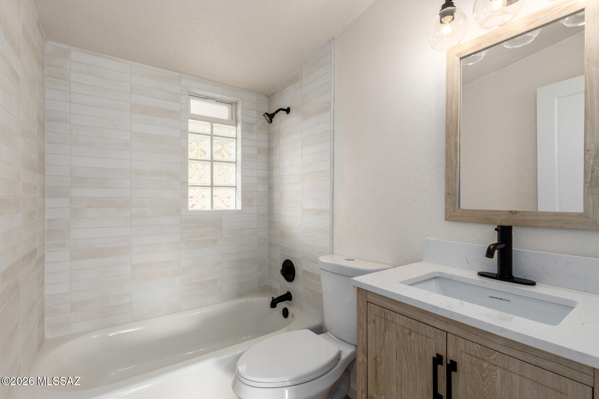 2721 N Calle De Romy