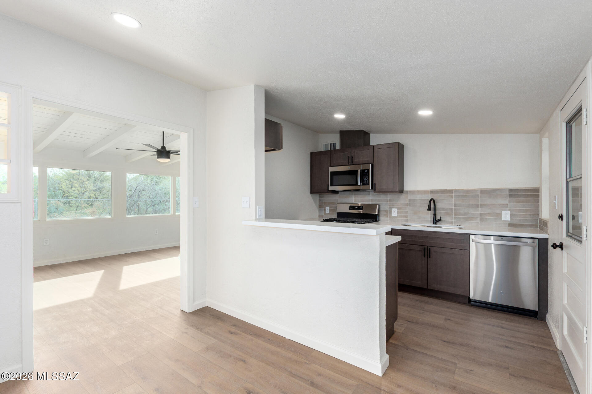 2721 N Calle De Romy