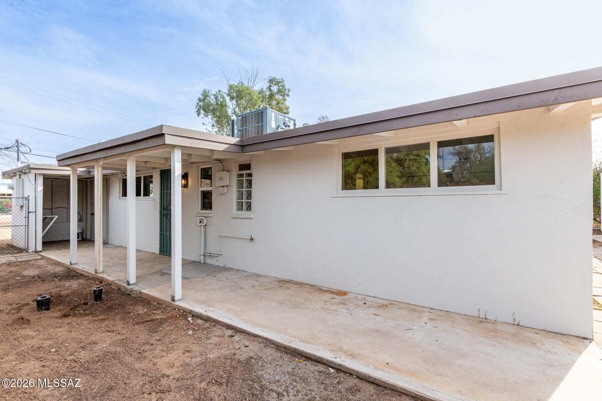 2721 N Calle De Romy