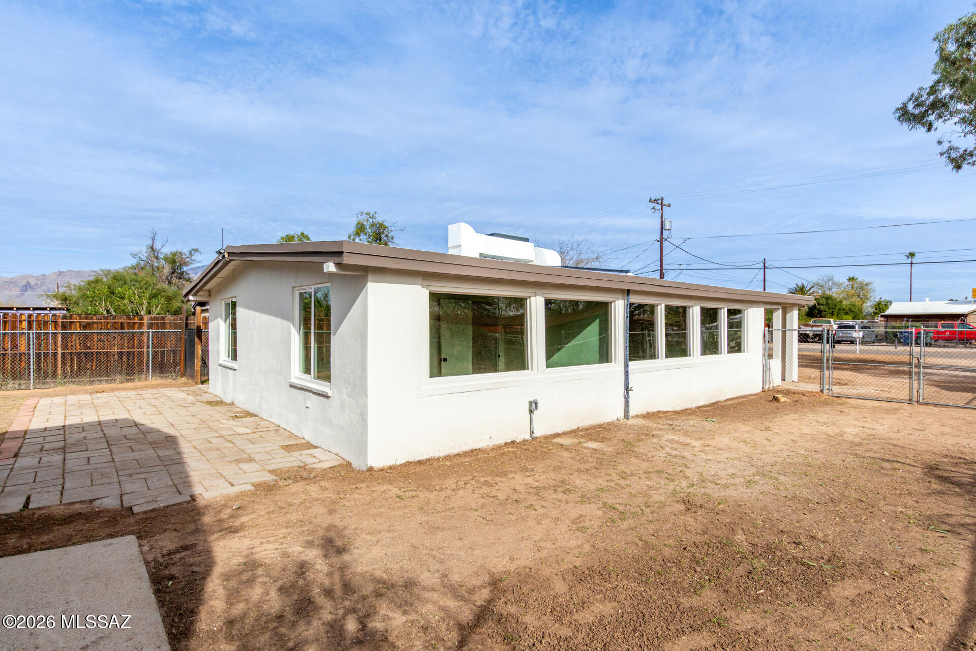 2721 N Calle De Romy