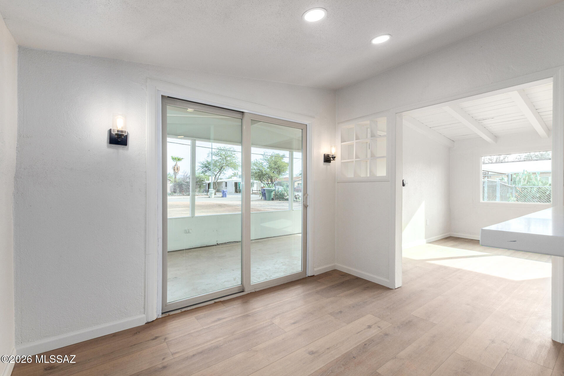 2721 N Calle De Romy