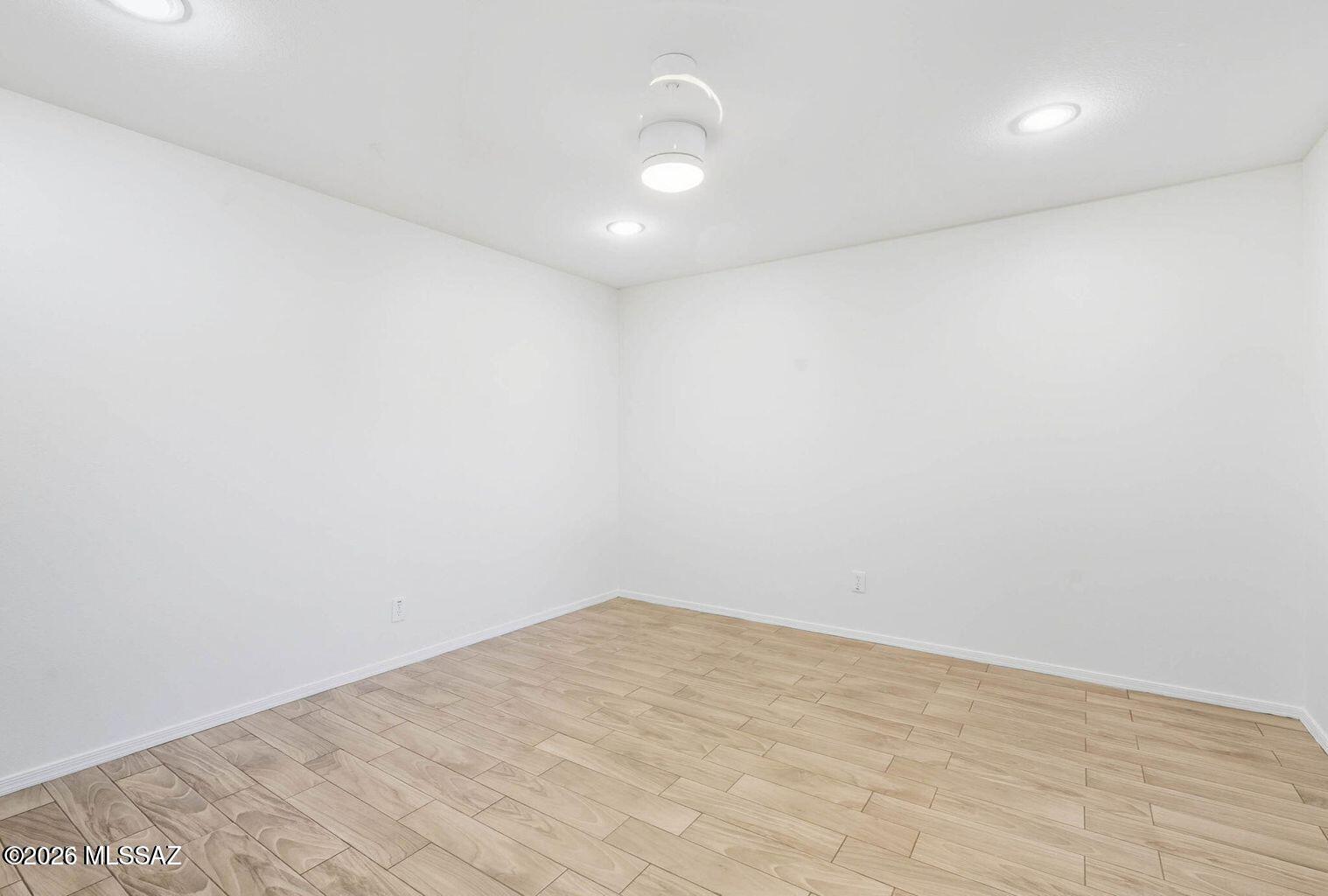 660 E River Road APT W