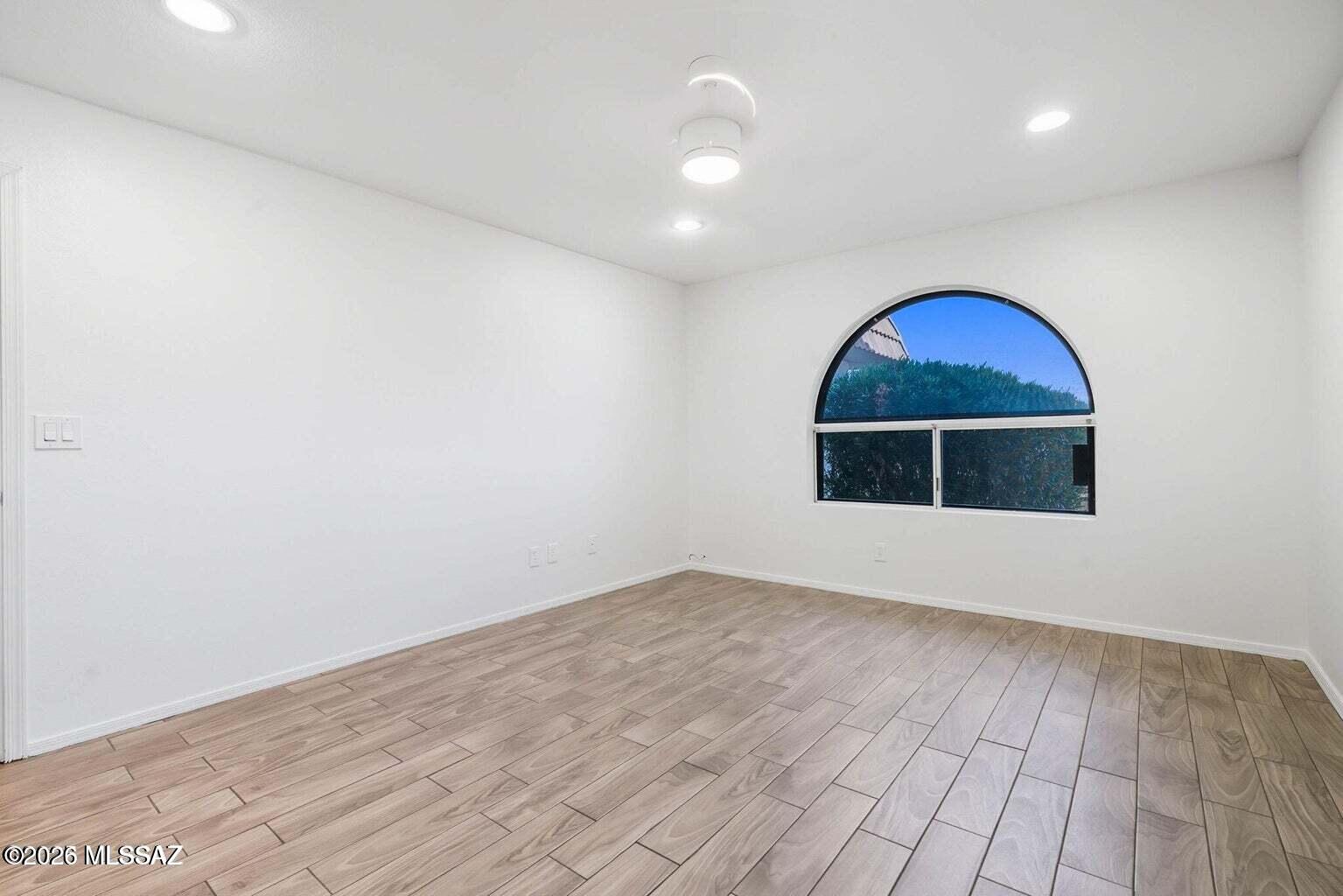 660 E River Road APT W