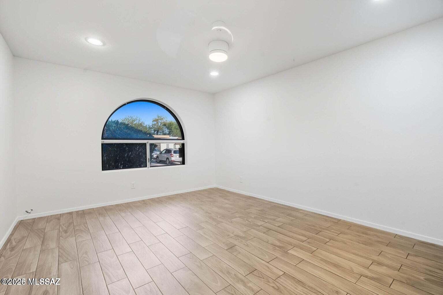 660 E River Road APT W