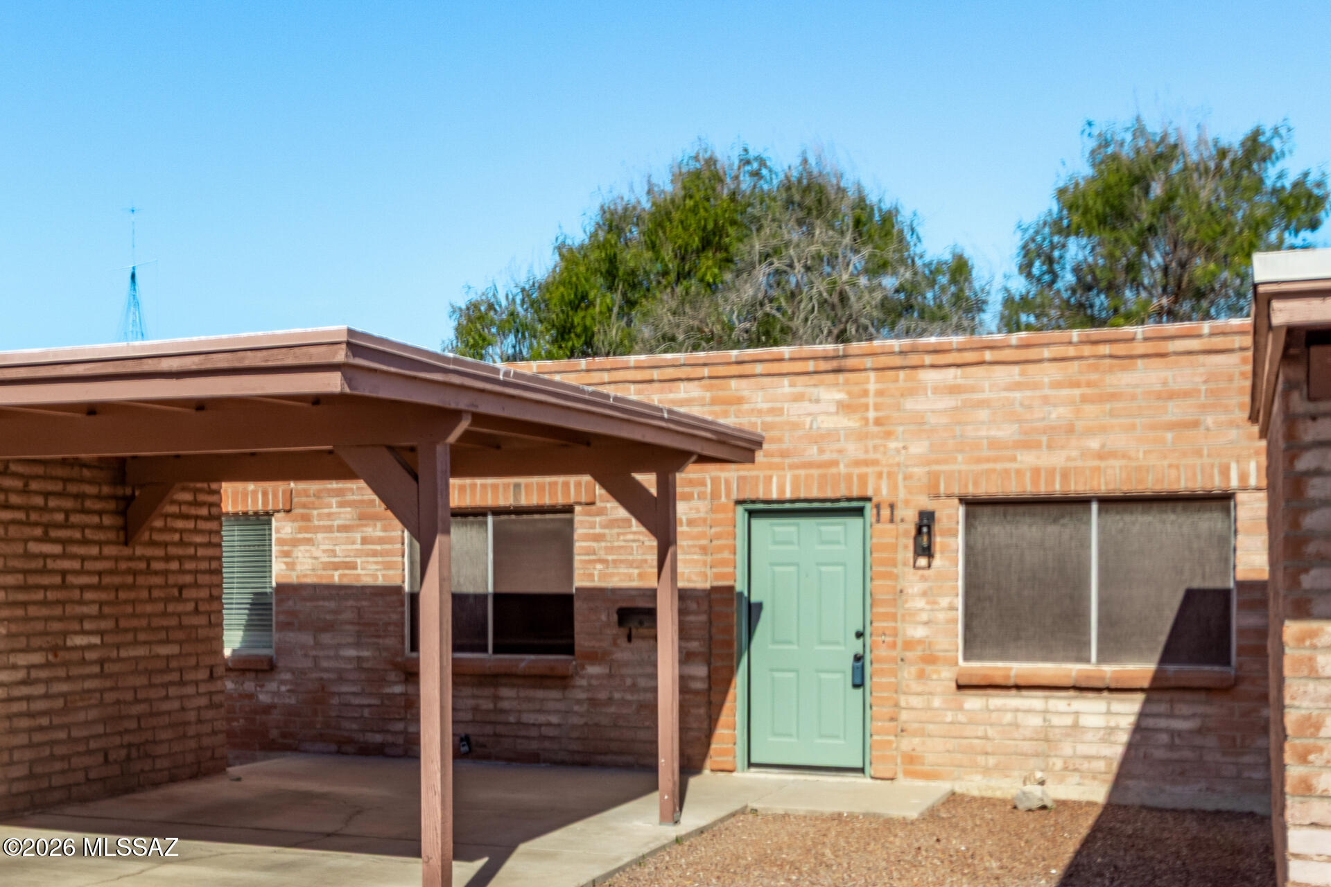 3960 E Flower Street APT 11