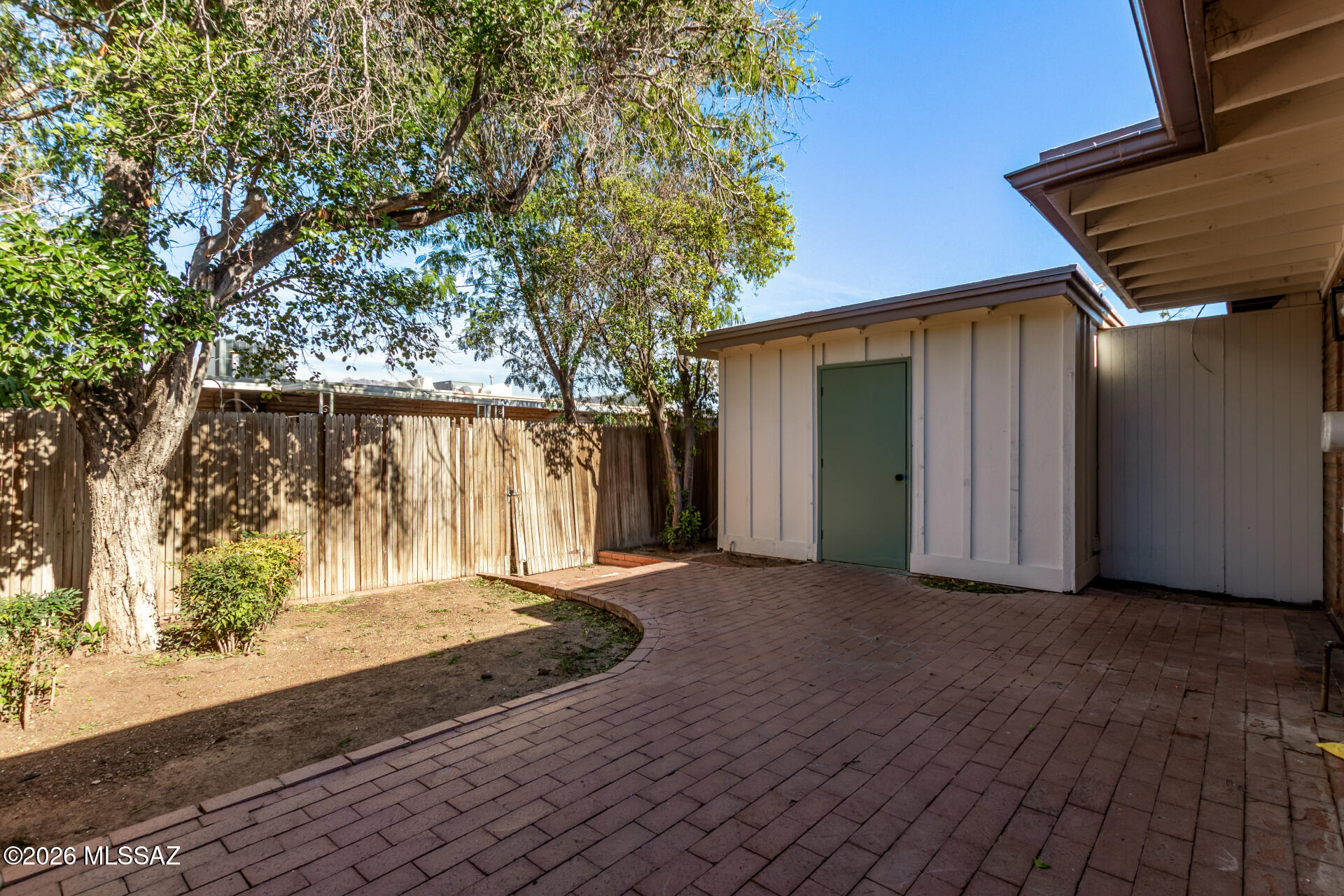 3960 E Flower Street APT 11