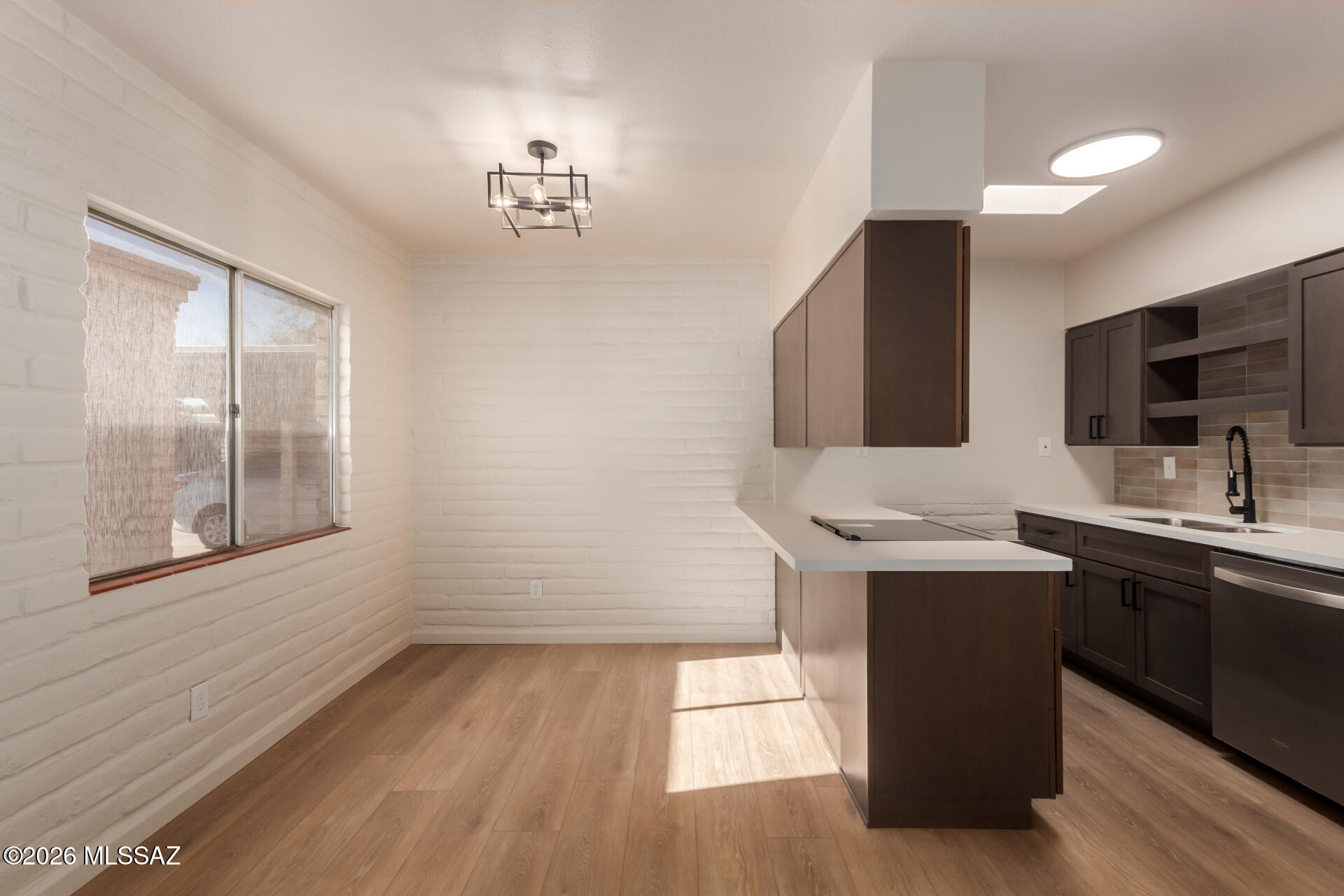 3960 E Flower Street APT 11