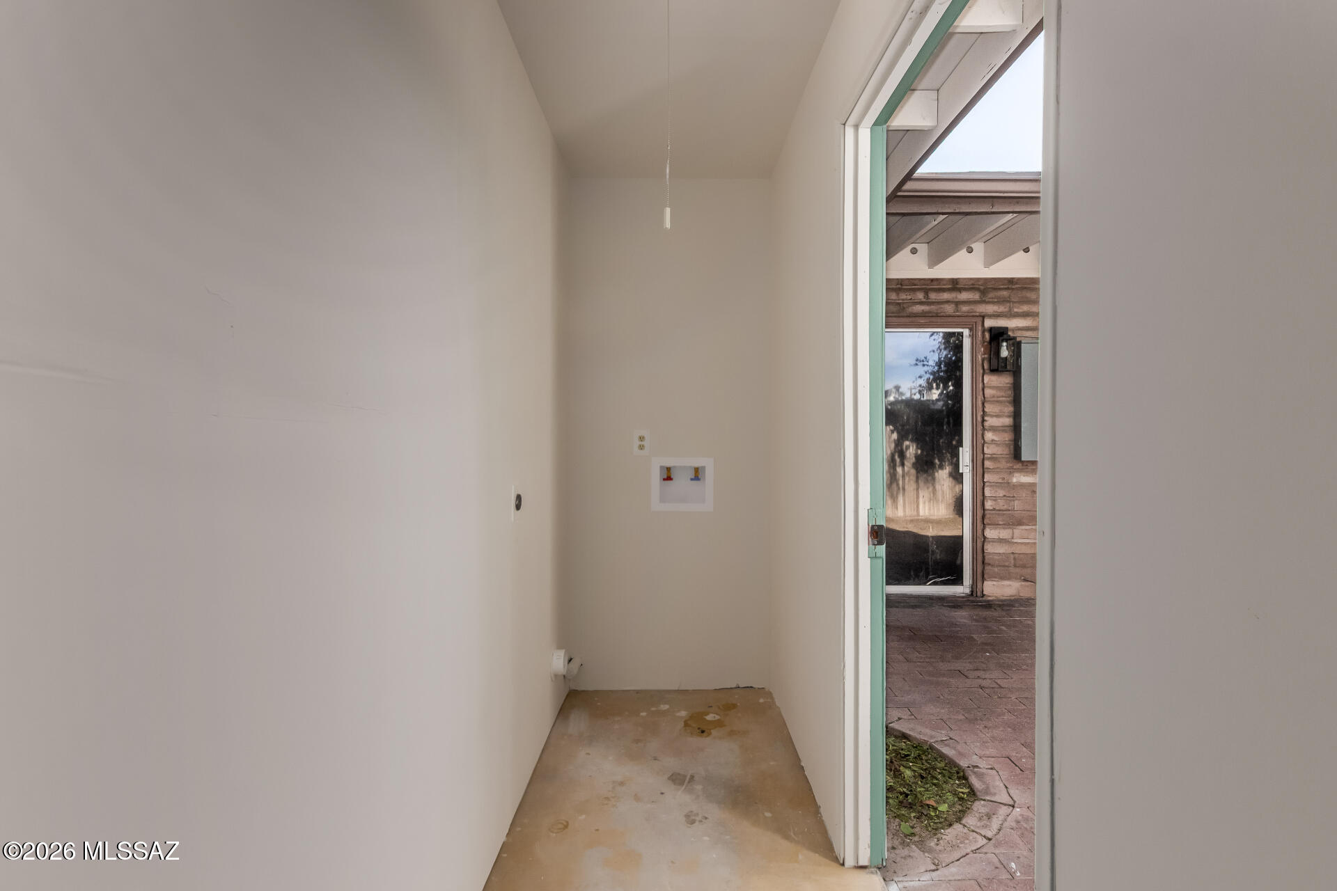 3960 E Flower Street APT 11